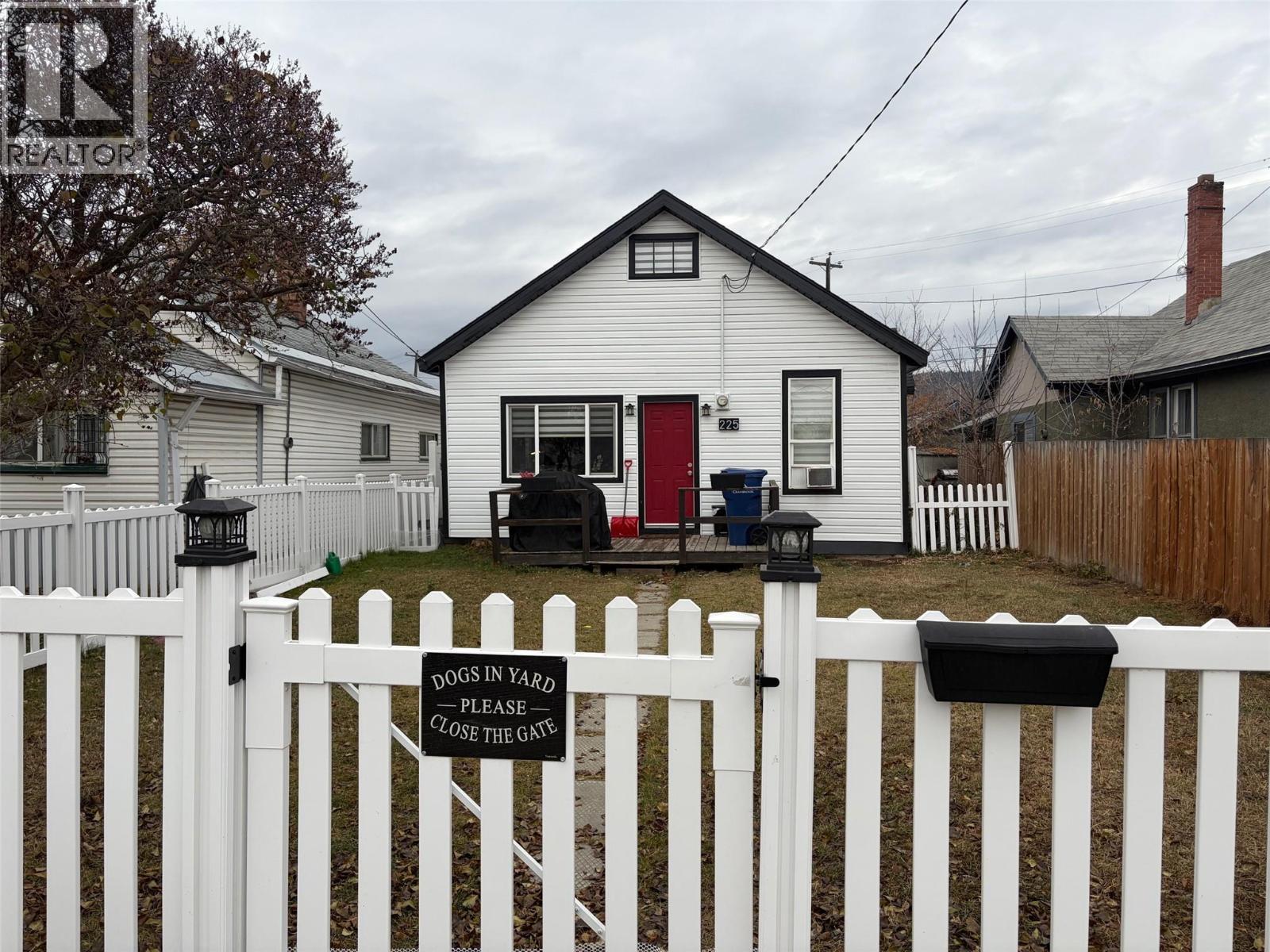 225 3Rd Avenue S, Cranbrook, BC - Outdoor