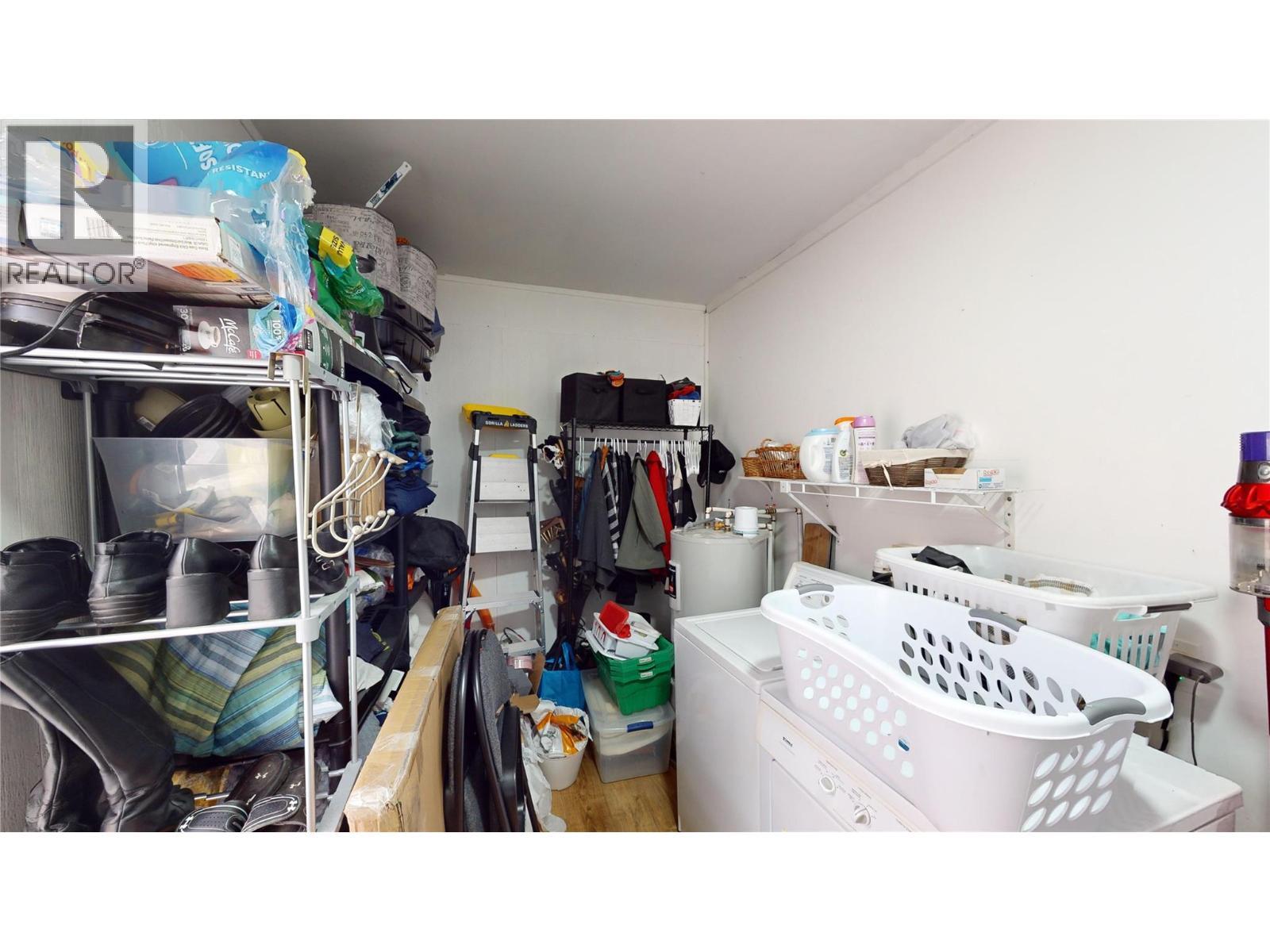 225 3Rd Avenue S, Cranbrook, BC - Indoor