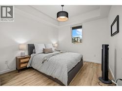 Big king size primary bedroom -