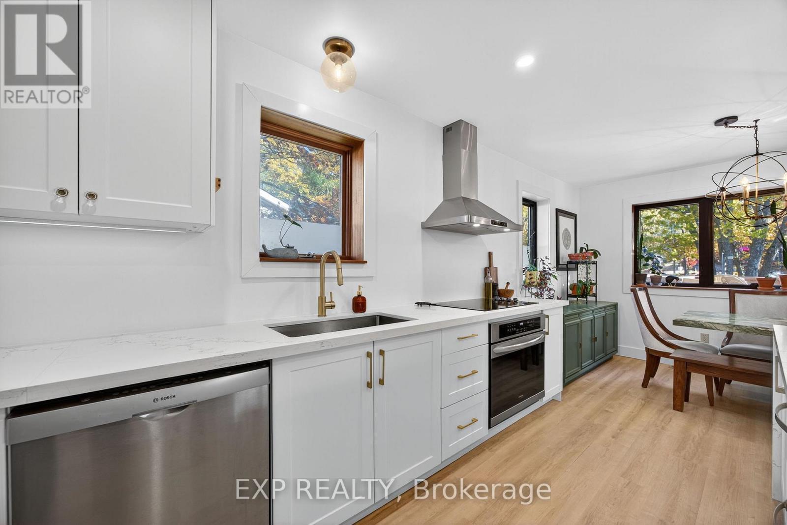 154 Park Road, Tiny, ON - Indoor