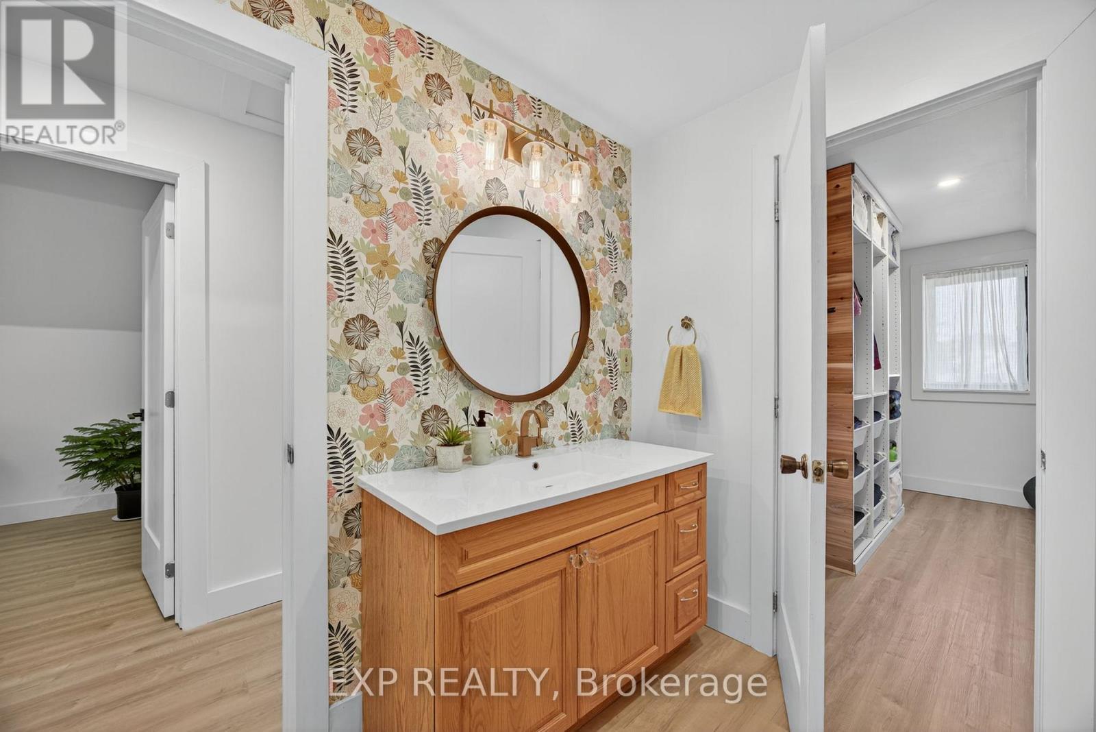 154 Park Road, Tiny, ON - Indoor Photo Showing Bathroom