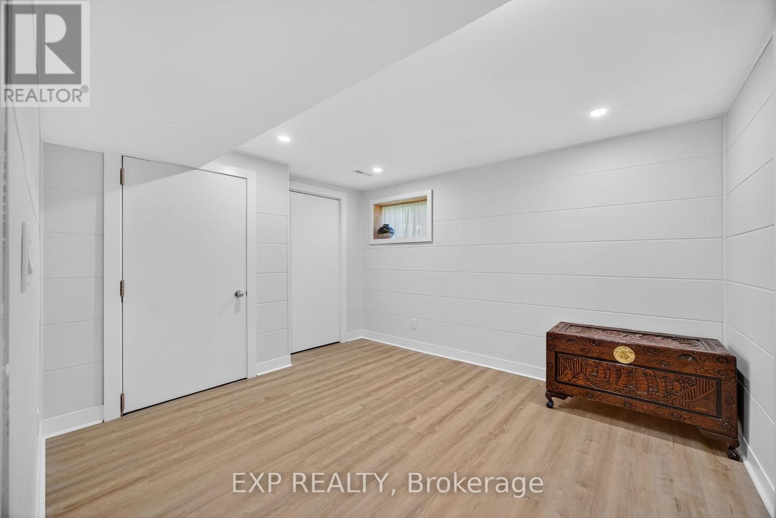 154 Park Road, Tiny, ON - Indoor Photo Showing Other Room