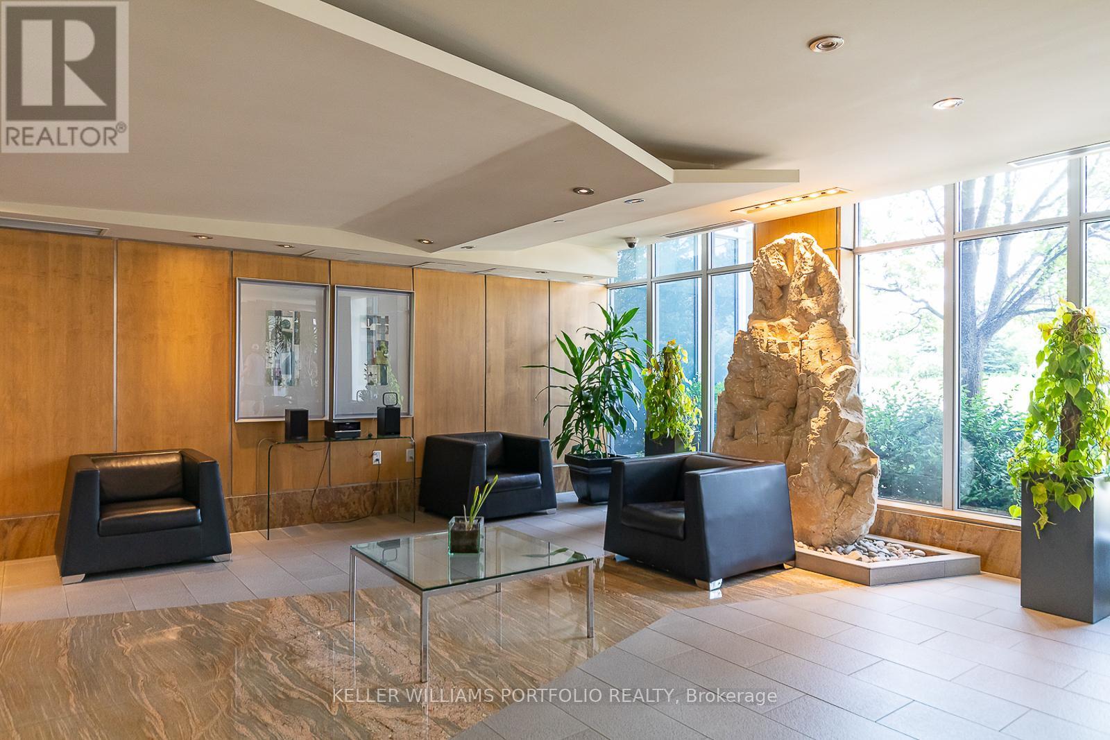 2308 - 2121 Lake Shore Boulevard W, Toronto, ON - Indoor