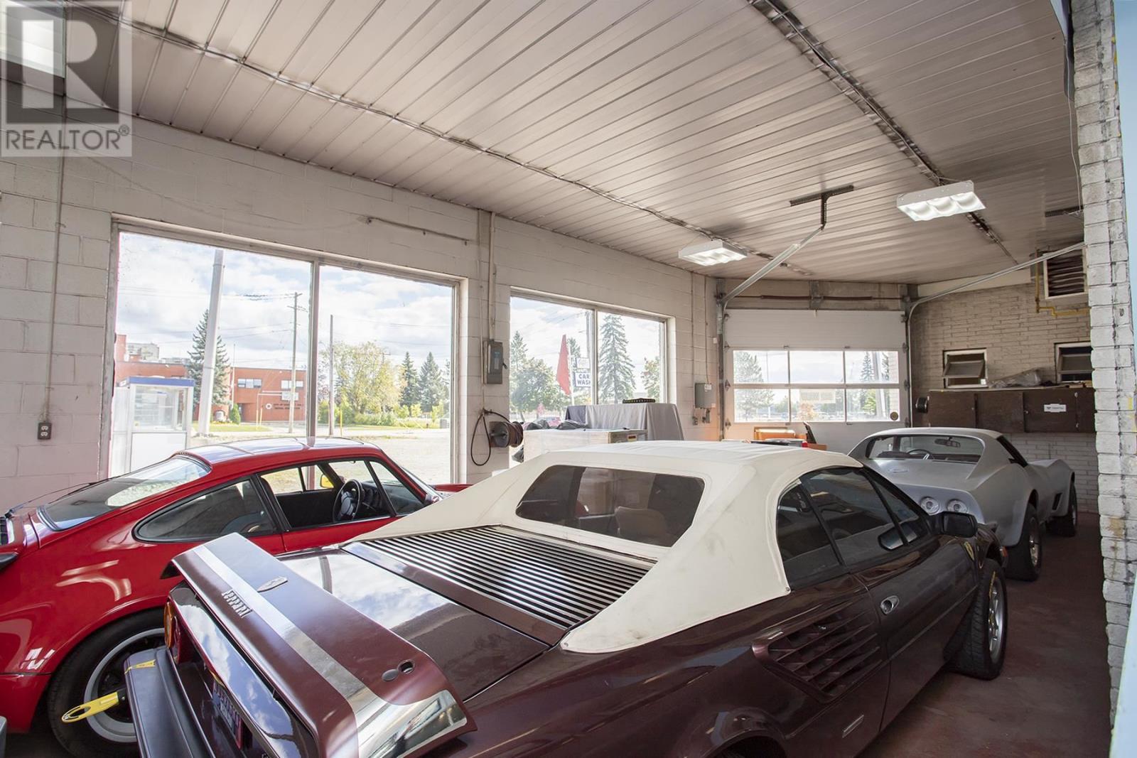 32 Bay St, Sault Ste. Marie, ON