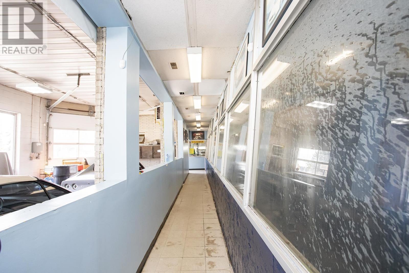 32 Bay St, Sault Ste. Marie, ON