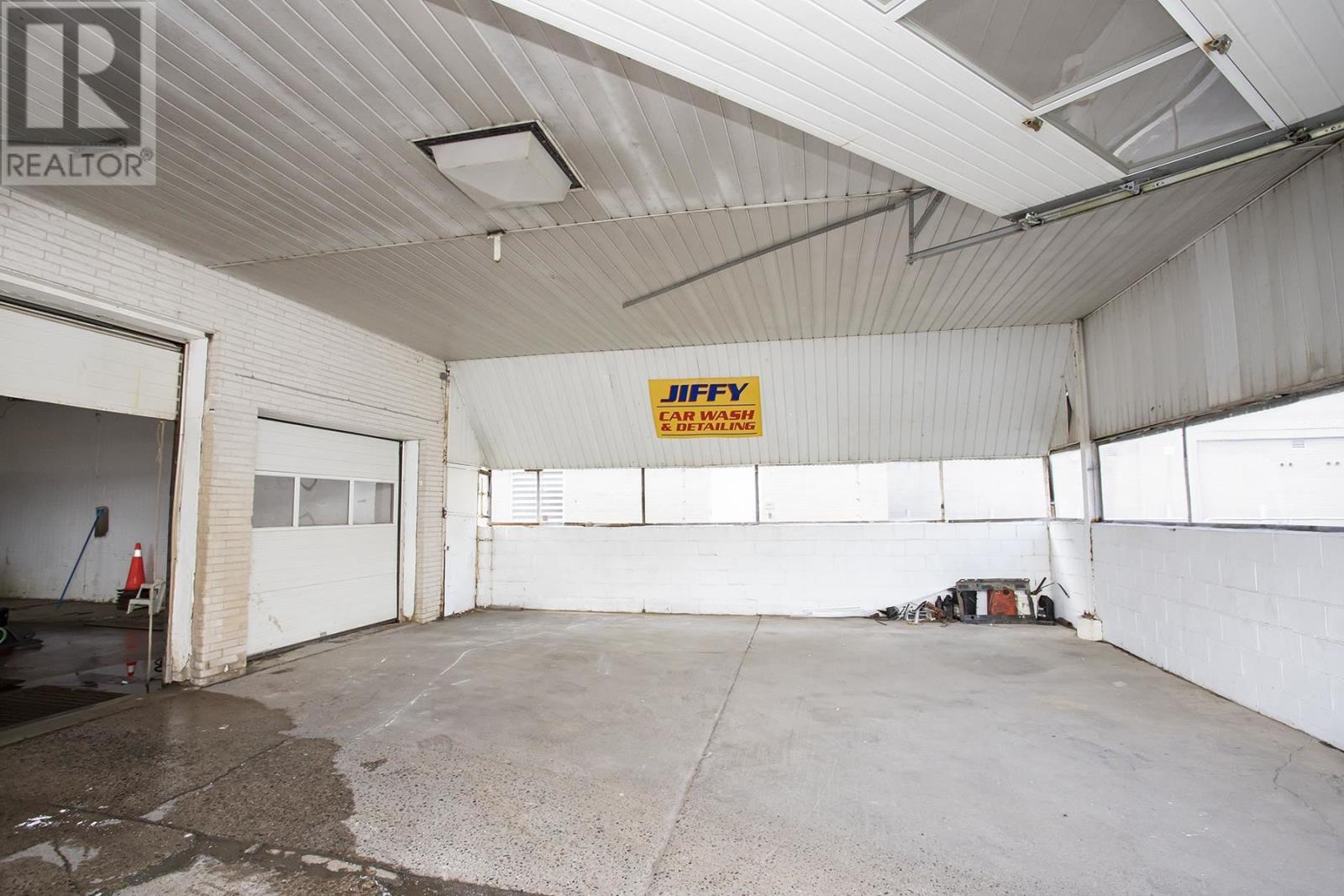 32 Bay St, Sault Ste. Marie, ON