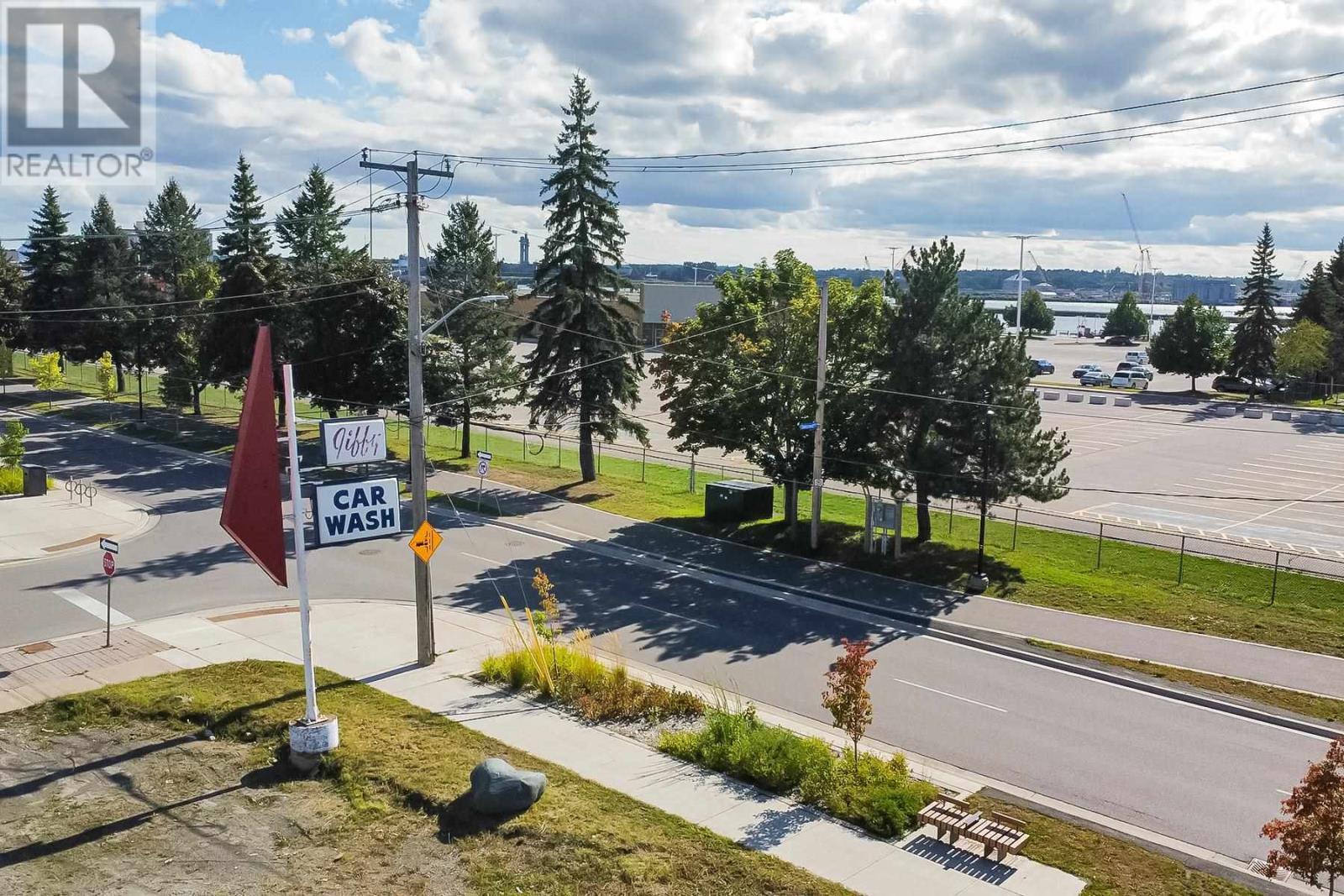 32 Bay St, Sault Ste. Marie, ON