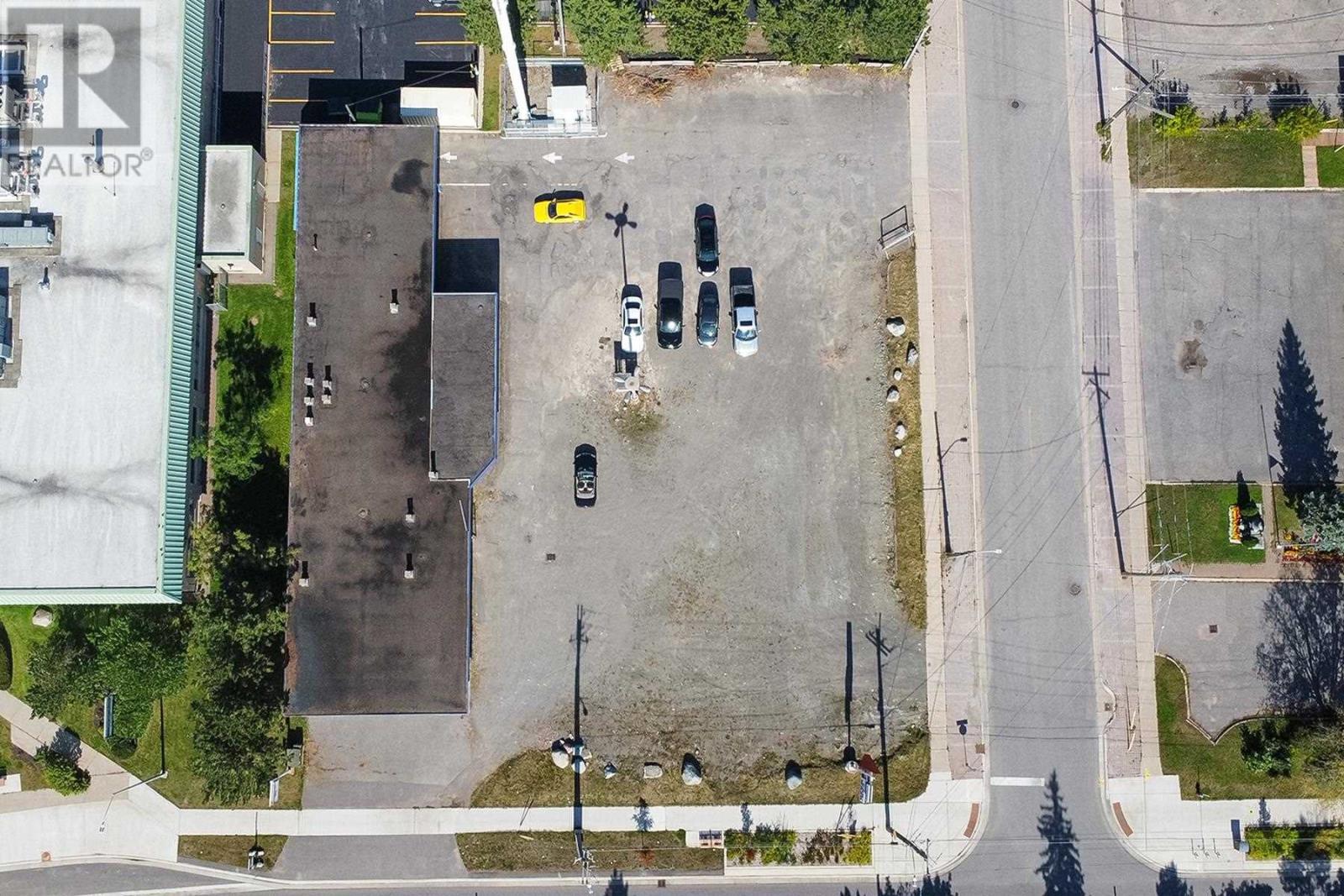 32 Bay St, Sault Ste. Marie, ON