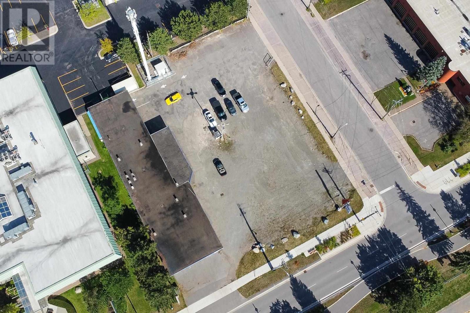 32 Bay St, Sault Ste. Marie, ON