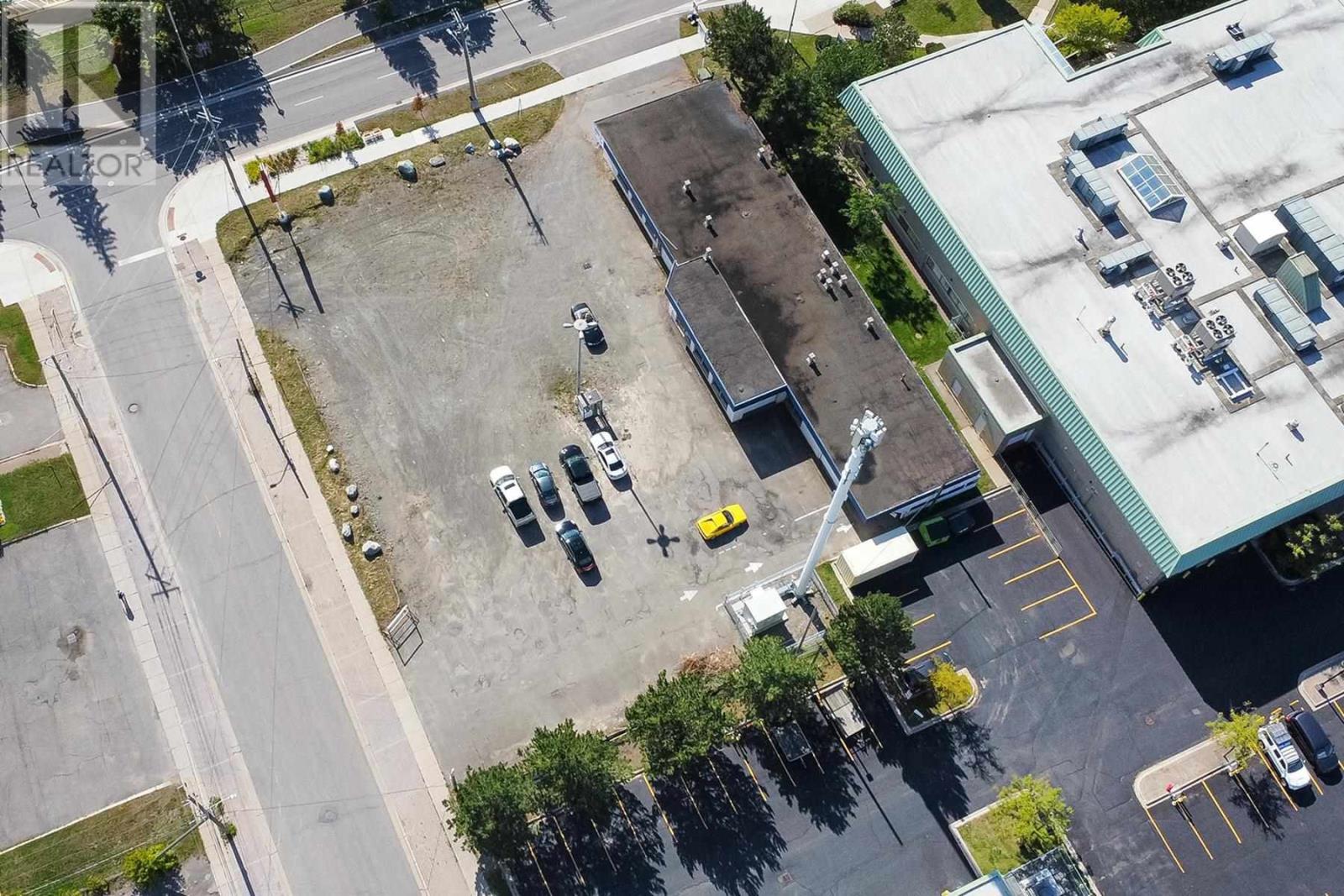 32 Bay St, Sault Ste. Marie, ON