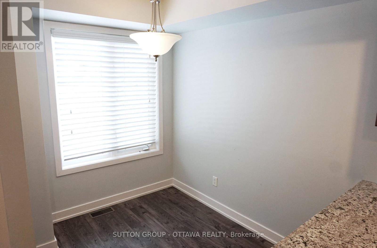 A - 4522 Innes Road, Ottawa, ON - Indoor Photo Showing Other Room