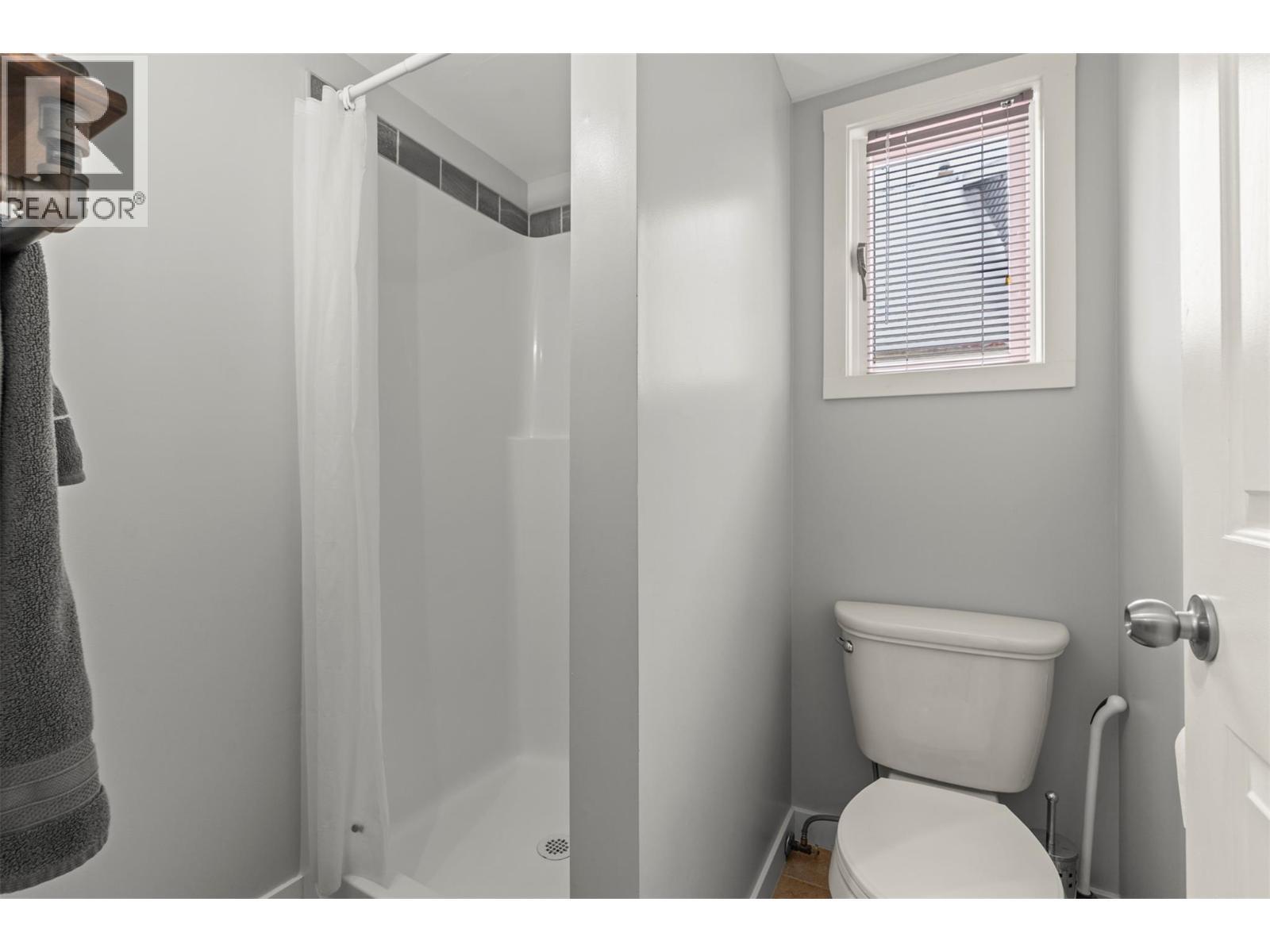 9807A Silver Star Road Lot# 1, Silver Star, BC - Indoor Photo Showing Bathroom