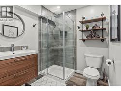 Master Bedroom bathroom -