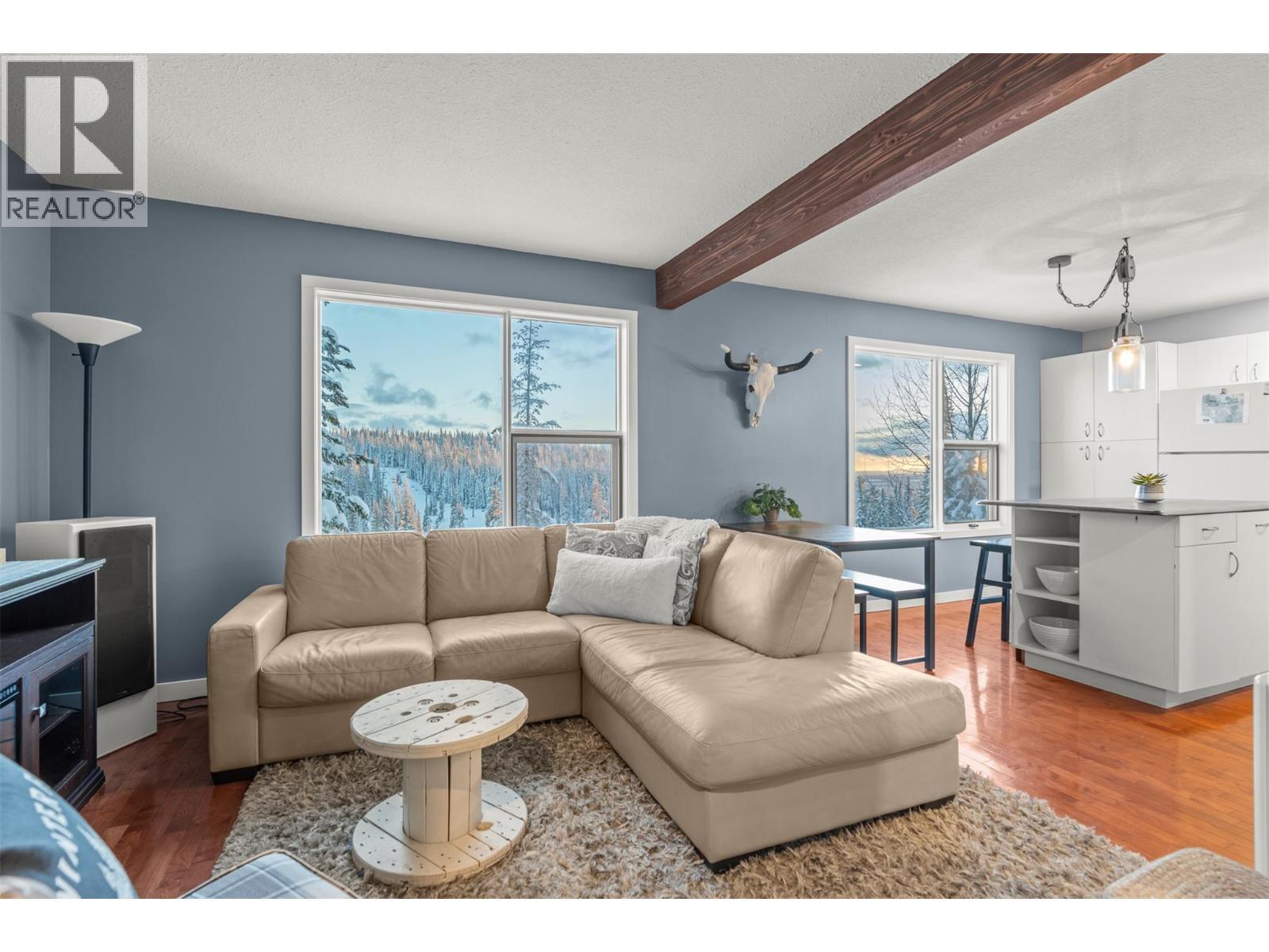 9807A Silver Star Road Lot# 1, Silver Star, BC - Indoor Photo Showing Living Room