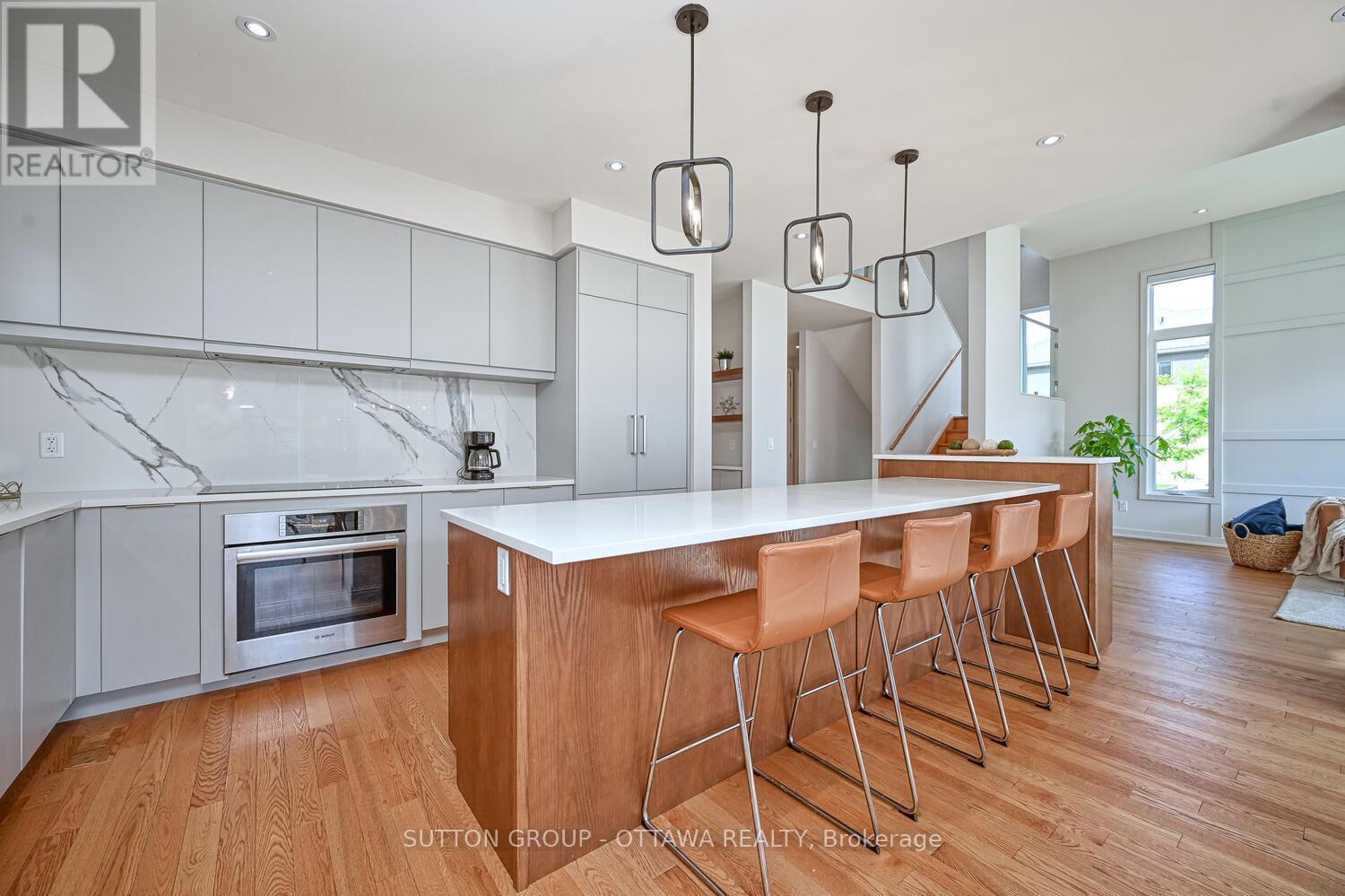 732 Wooler Place, Ottawa, ON - Indoor Photo Showing Kitchen With Upgraded Kitchen