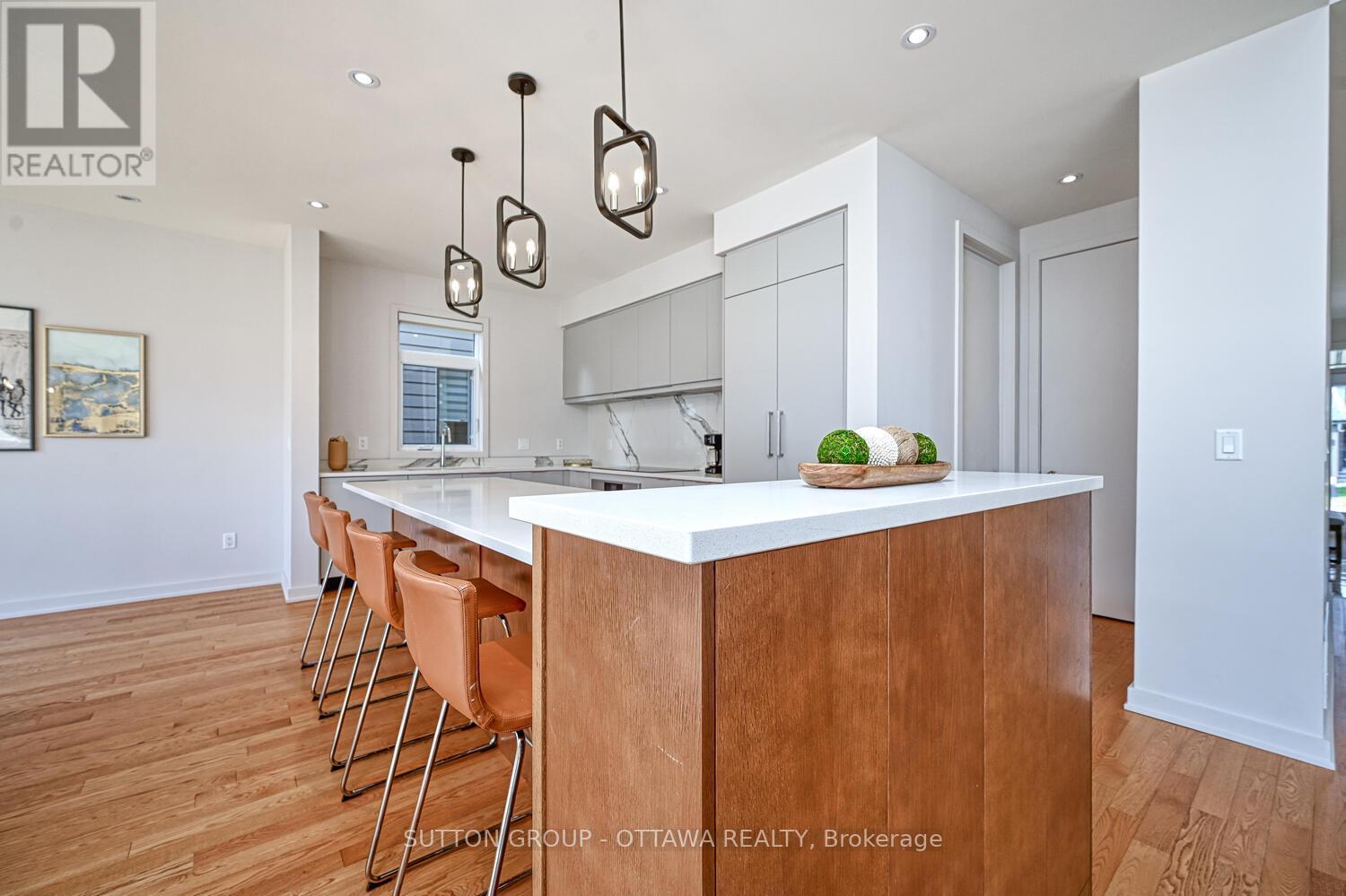732 Wooler Place, Ottawa, ON - Indoor Photo Showing Kitchen