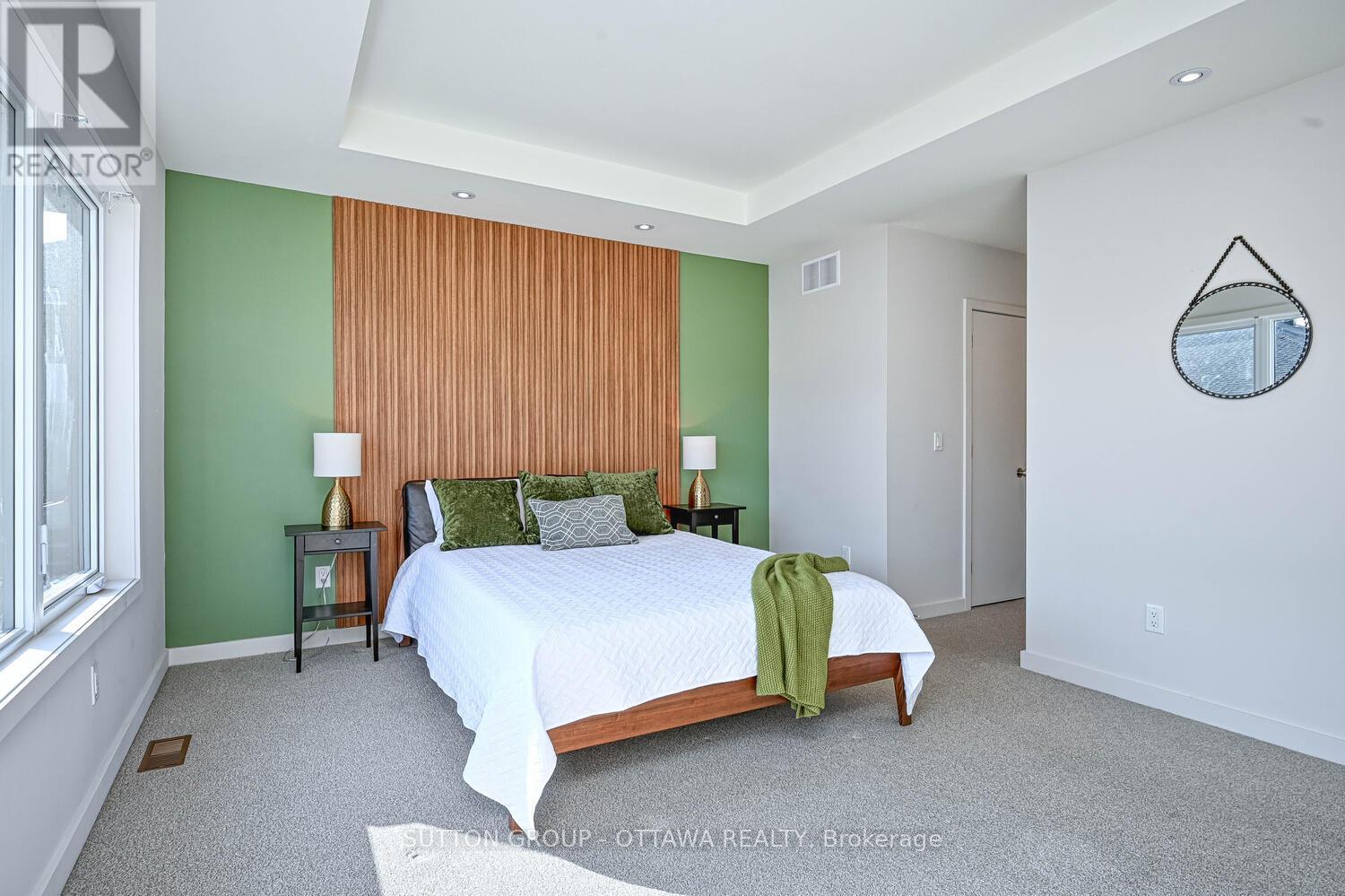 732 Wooler Place, Ottawa, ON - Indoor Photo Showing Bedroom