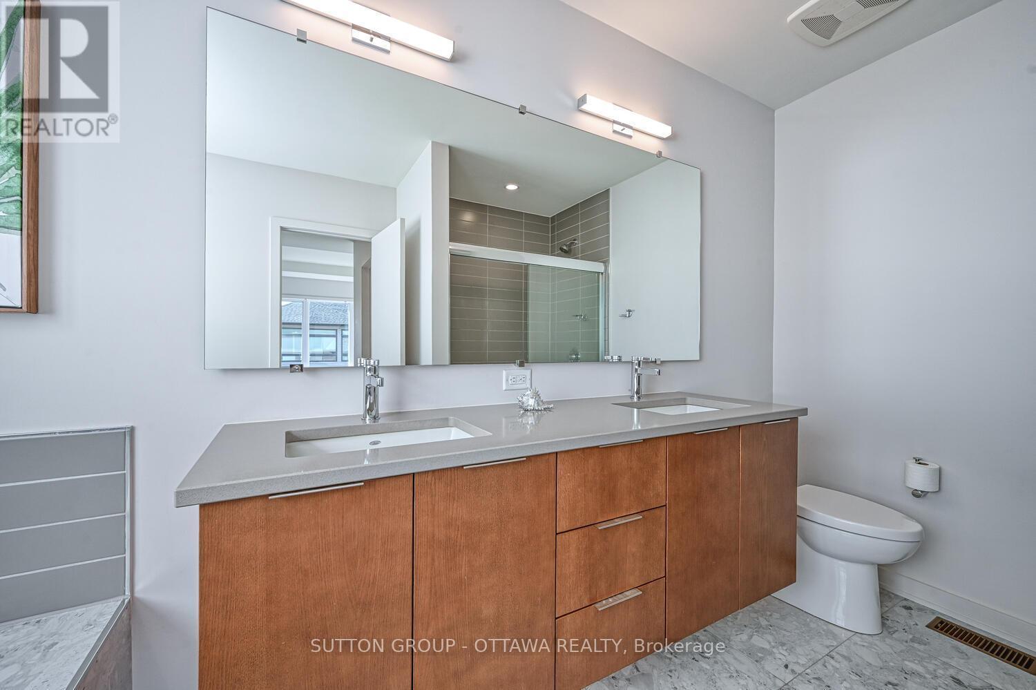 732 Wooler Place, Ottawa, ON - Indoor Photo Showing Bathroom