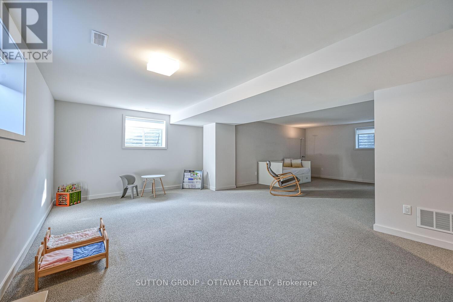 732 Wooler Place, Ottawa, ON - Indoor