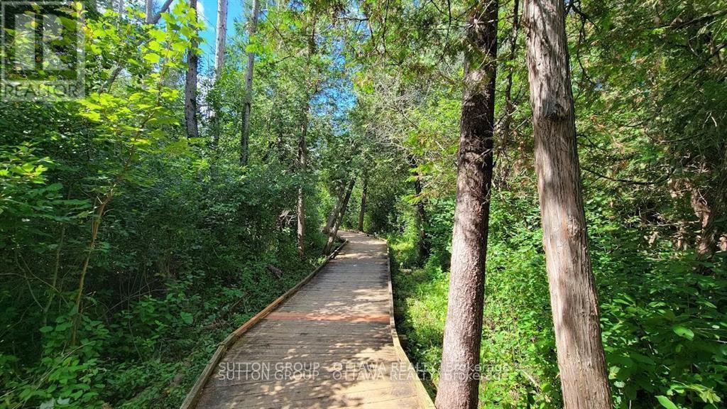 732 Wooler Place, Ottawa, ON - Outdoor