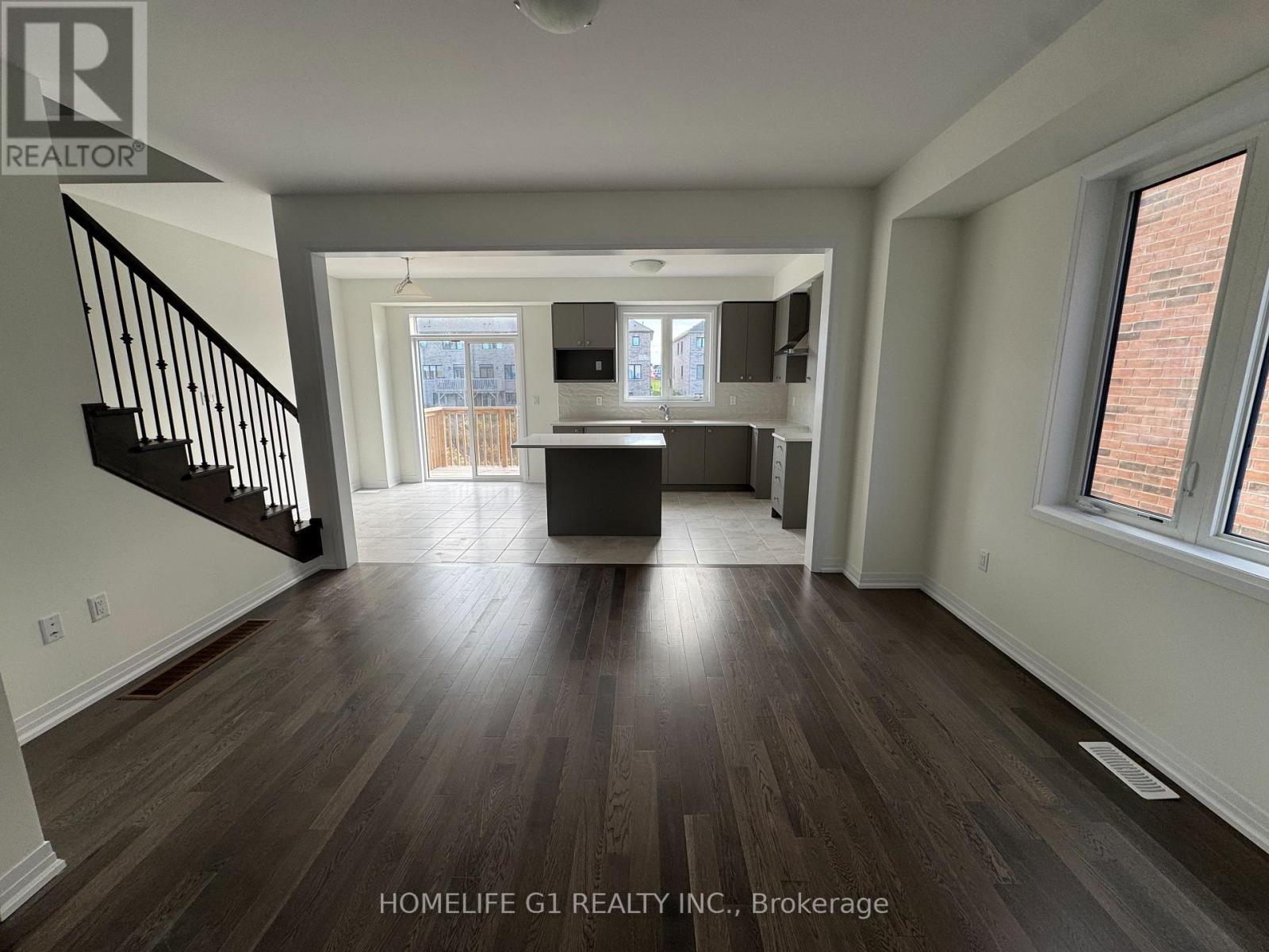 275 Velvet Way, Thorold, ON - Indoor Photo Showing Living Room