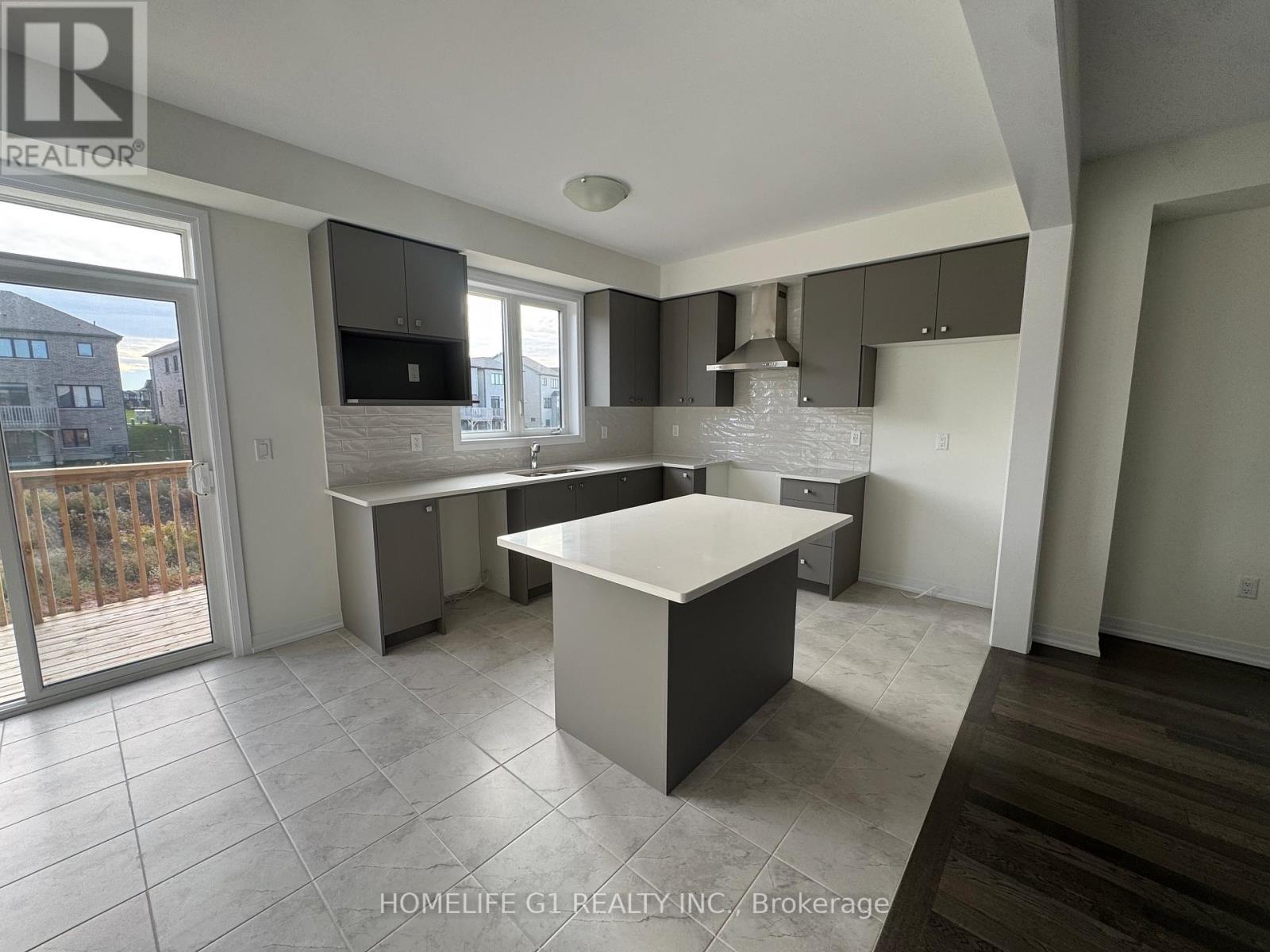 275 Velvet Way, Thorold, ON - Indoor Photo Showing Kitchen