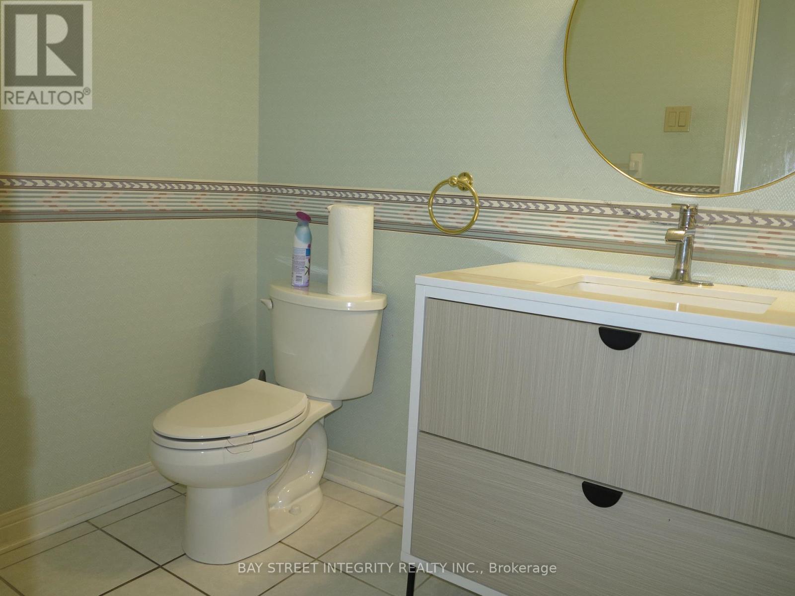 38 Orkney Crescent, London North, ON - Indoor Photo Showing Bathroom
