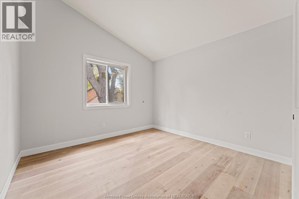 131 Rourke Line, Lakeshore, ON - Indoor Photo Showing Other Room