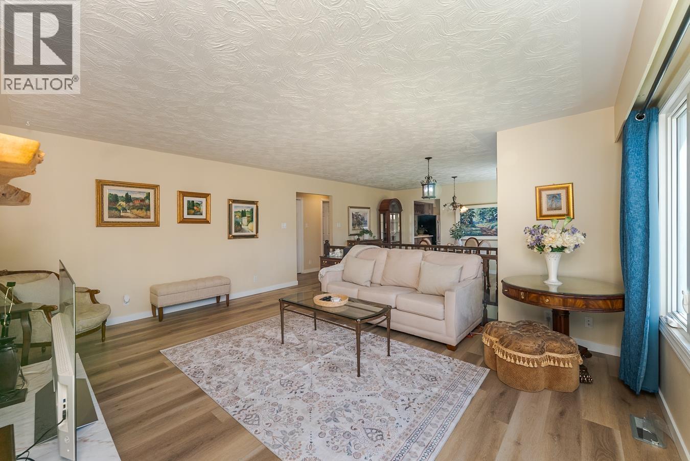 2650 Ridgeview Drive, Prince George, BC - Indoor Photo Showing Living Room