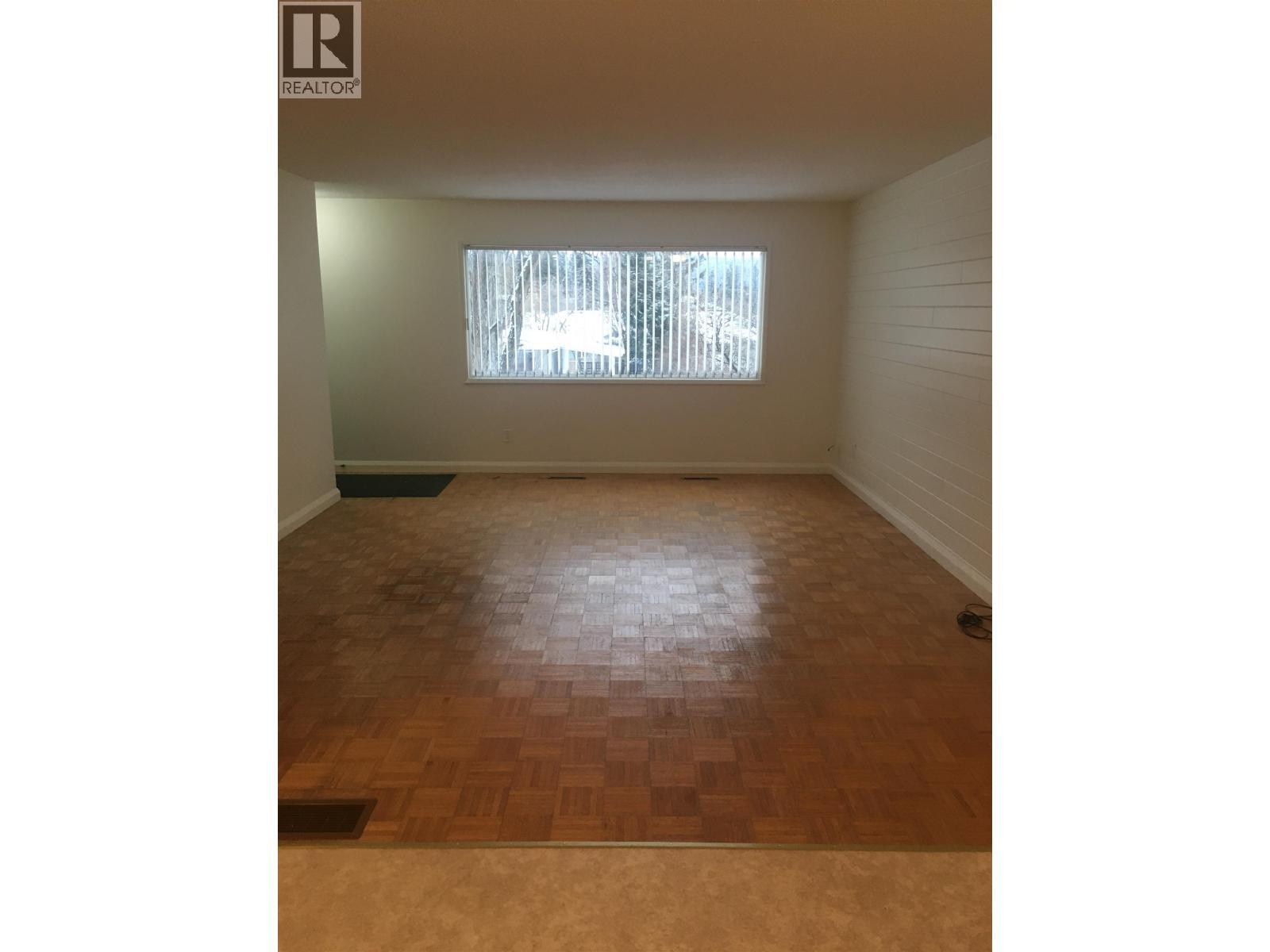 782 N 10Th Avenue, Williams Lake, BC - Indoor Photo Showing Other Room