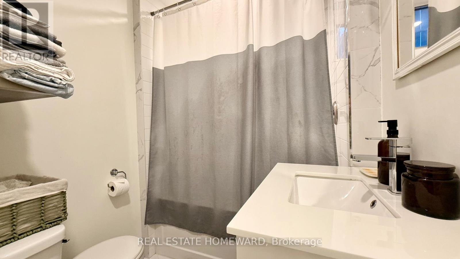 266 Symington Avenue, Toronto, ON - Indoor Photo Showing Bathroom