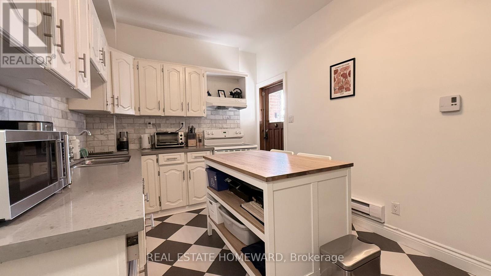 266 Symington Avenue, Toronto, ON - Indoor Photo Showing Kitchen