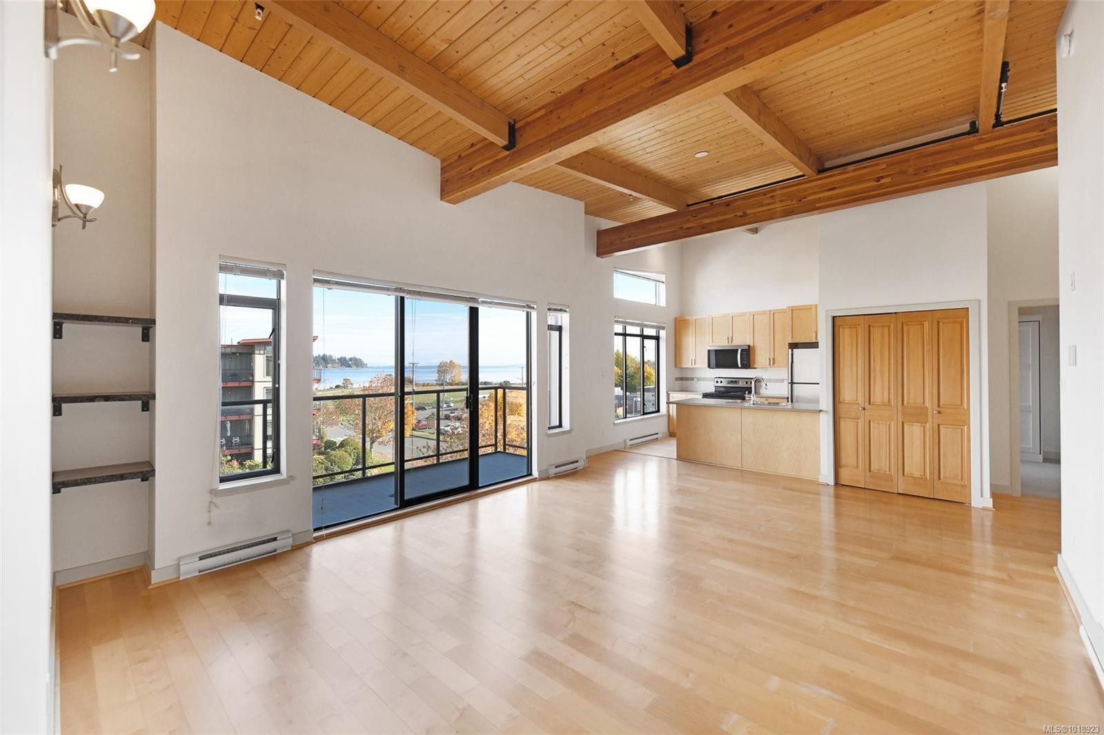 146-2300 Mansfield Dr, Courtenay, BC - Indoor