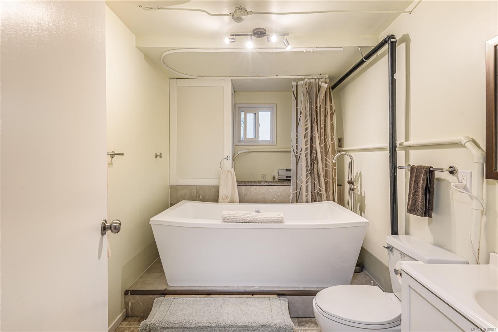 5929 Beaver Creek Rd, Port Alberni, BC