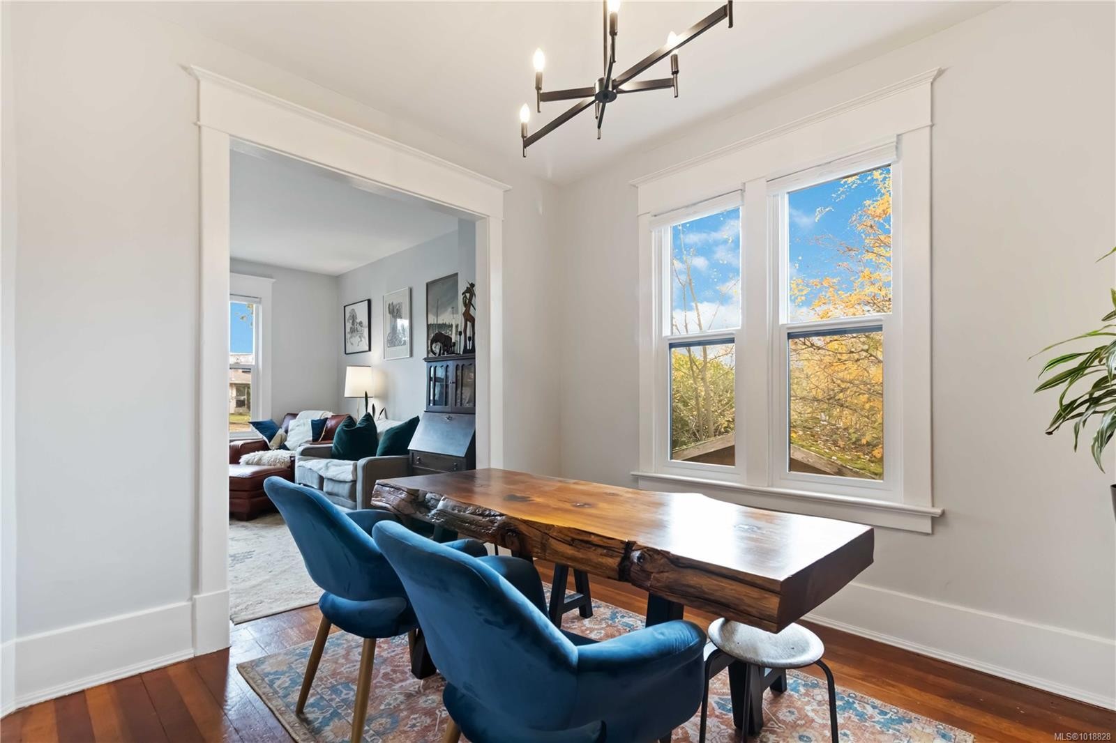 3354 Harriet Rd, Saanich, BC