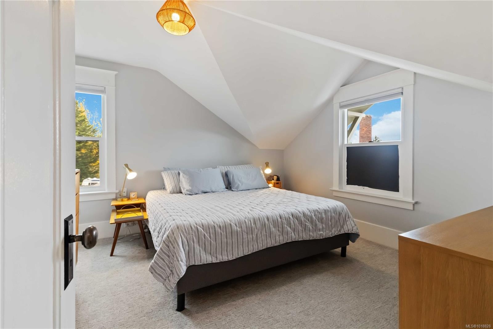 3354 Harriet Rd, Saanich, BC