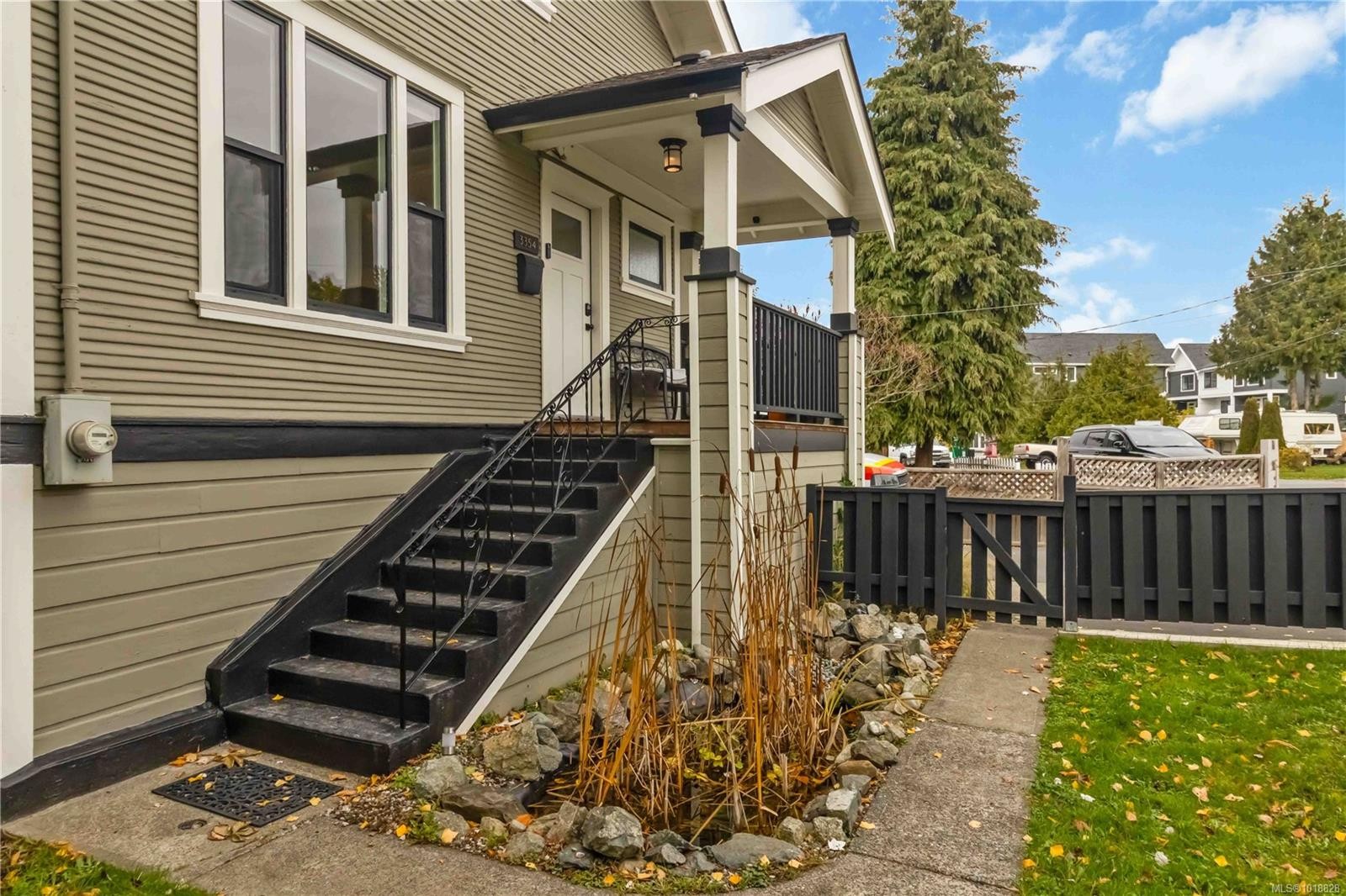 3354 Harriet Rd, Saanich, BC