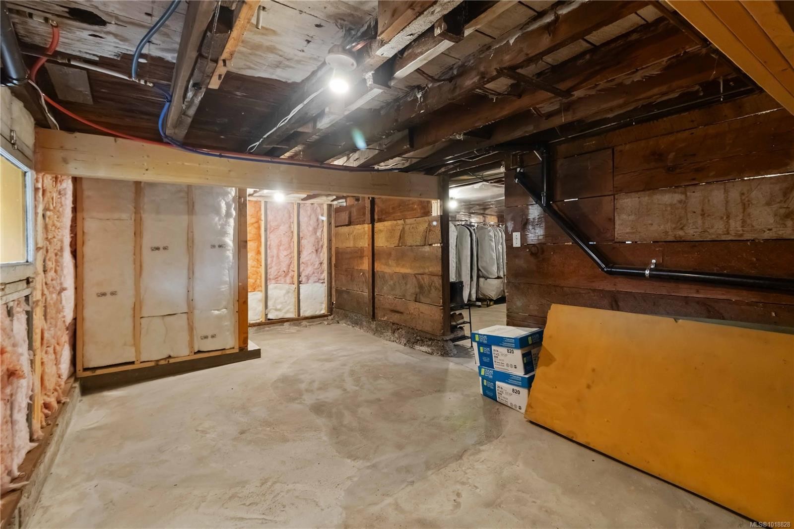 3354 Harriet Rd, Saanich, BC