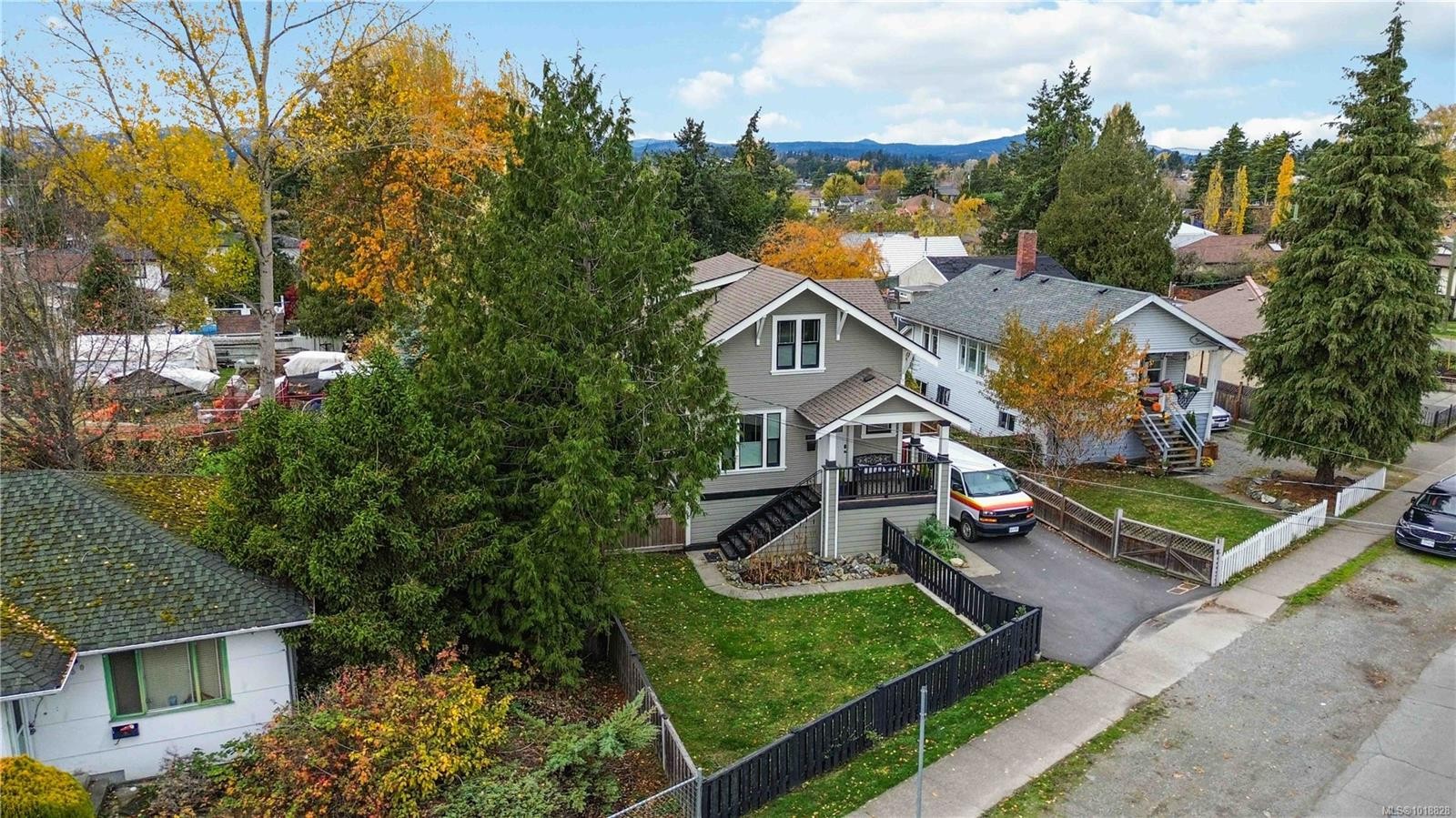 3354 Harriet Rd, Saanich, BC