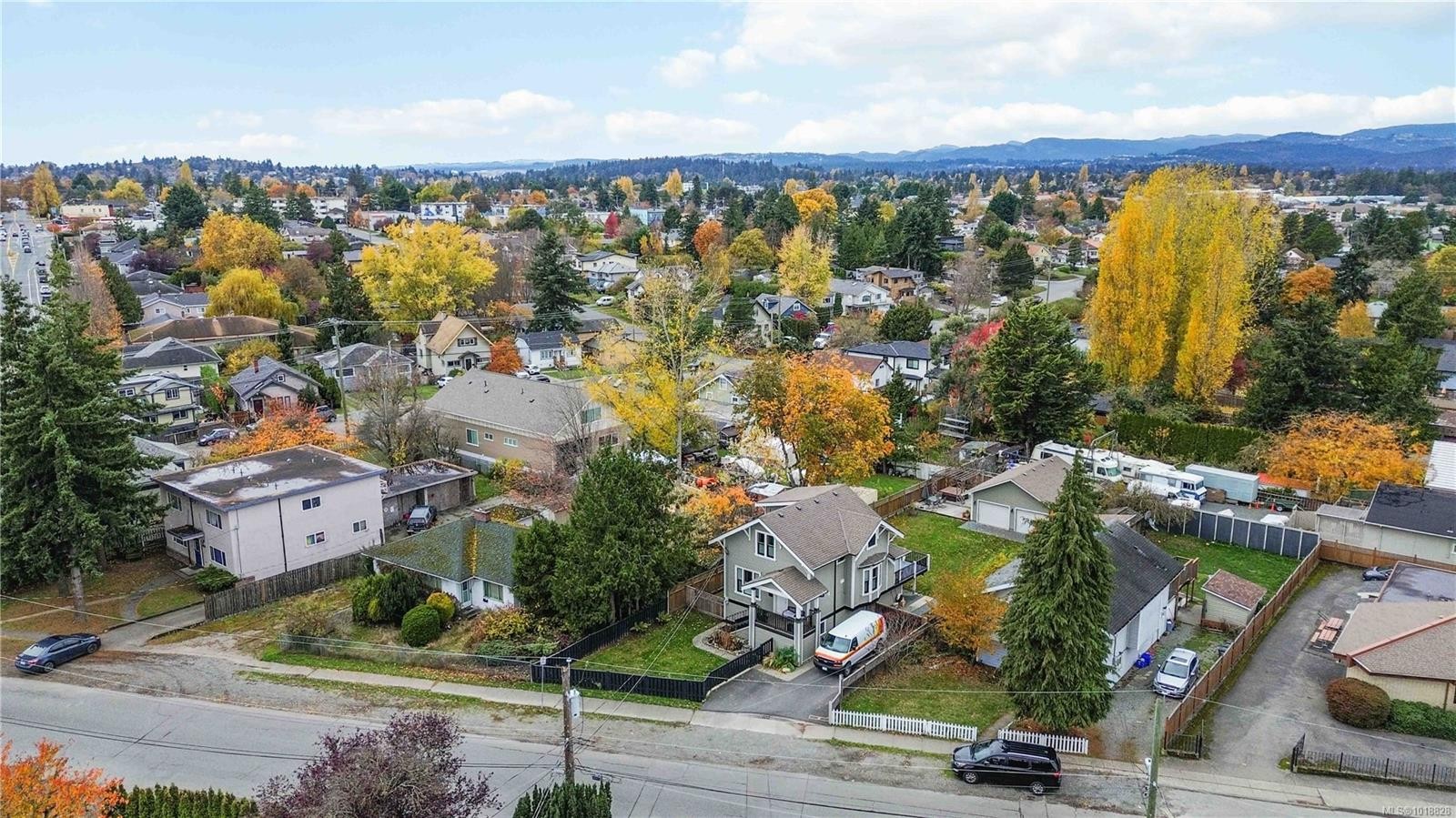 3354 Harriet Rd, Saanich, BC