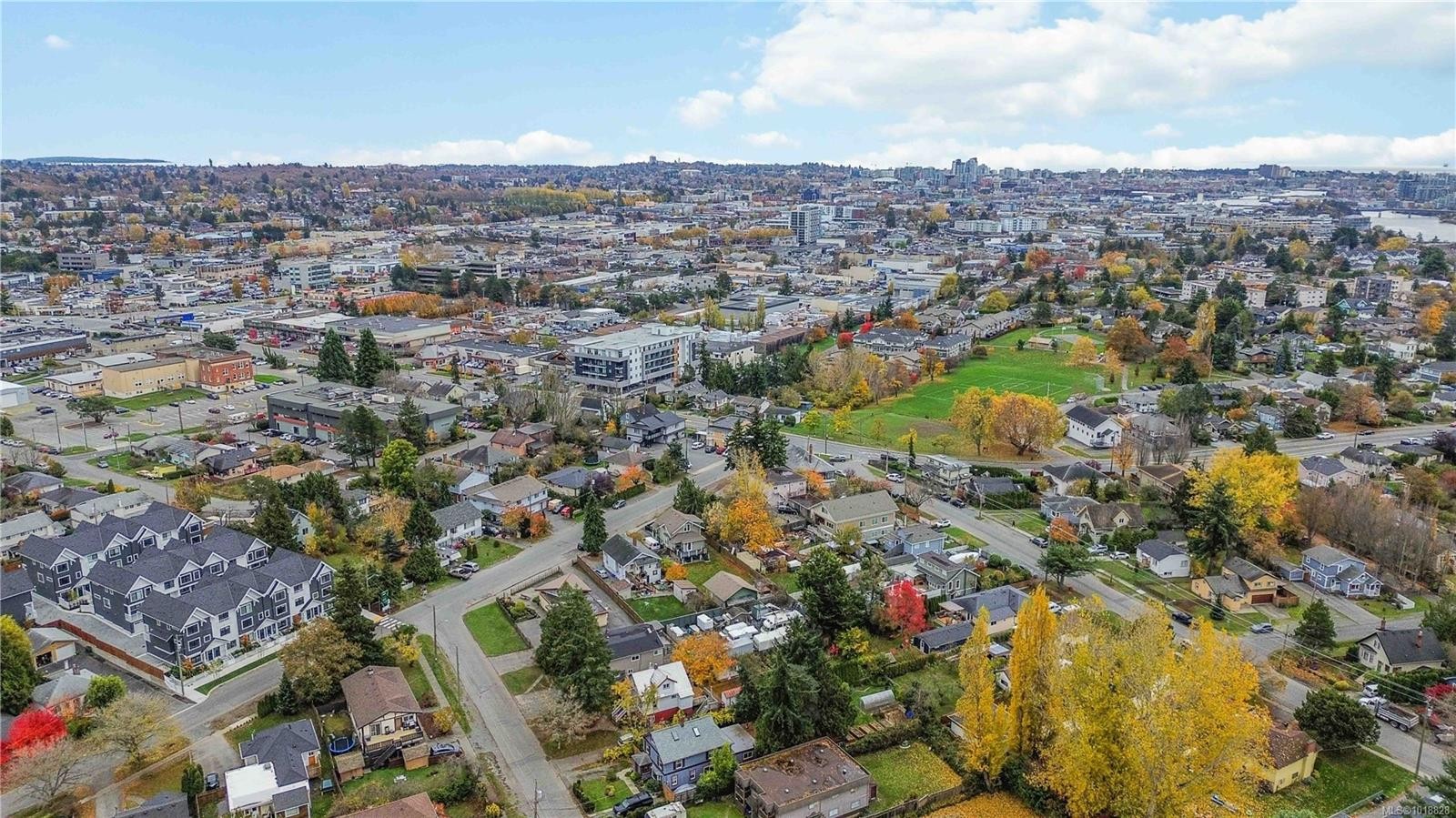 3354 Harriet Rd, Saanich, BC