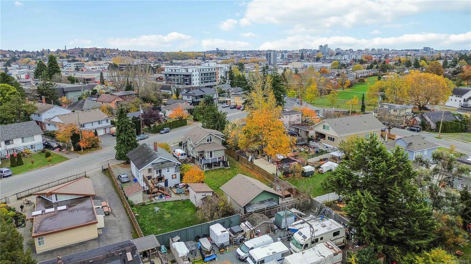 3354 Harriet Rd, Saanich, BC