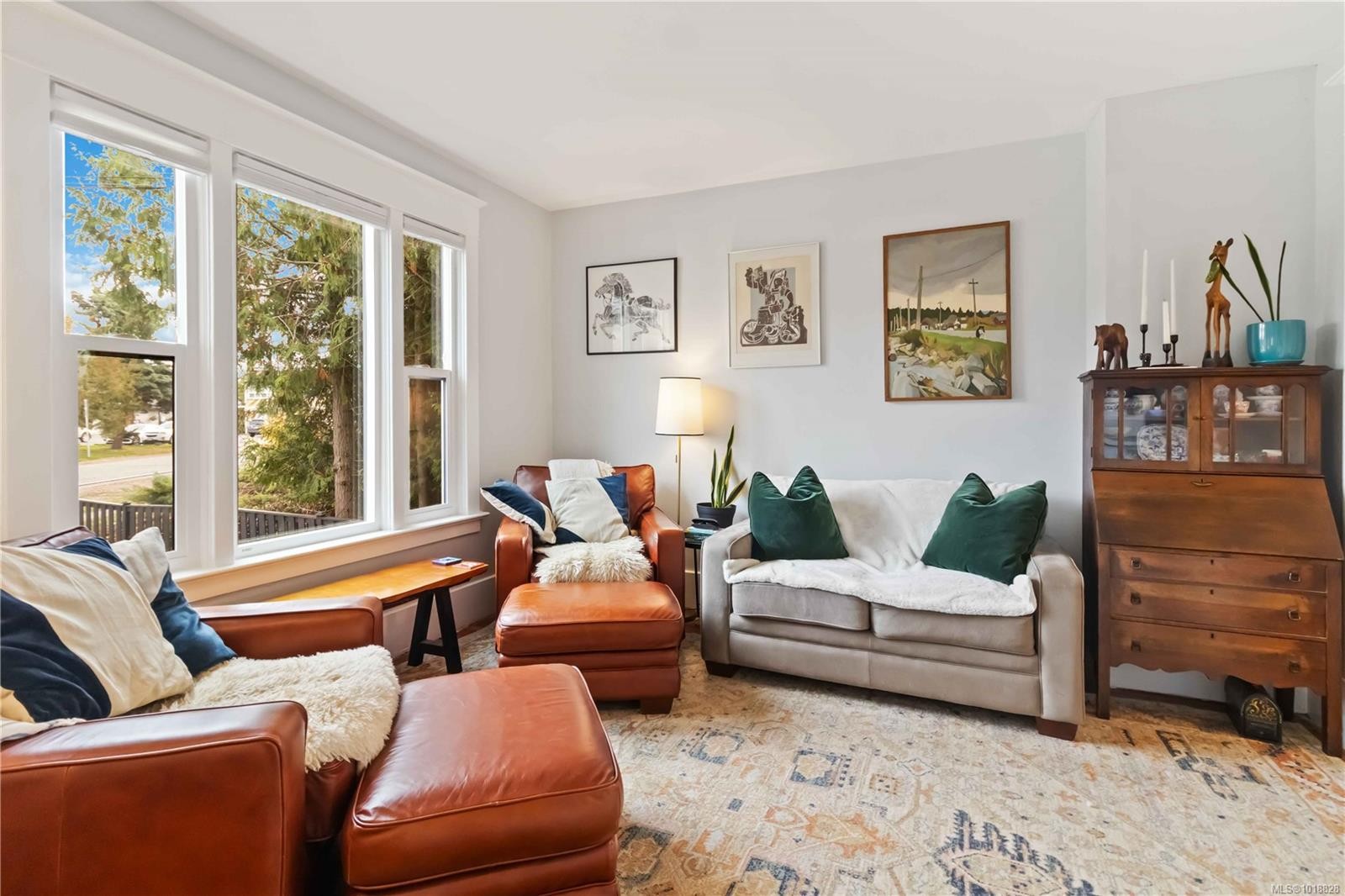 3354 Harriet Rd, Saanich, BC