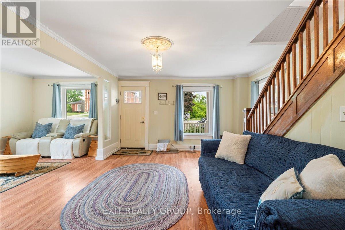 101 Durham Street S, Madoc, ON