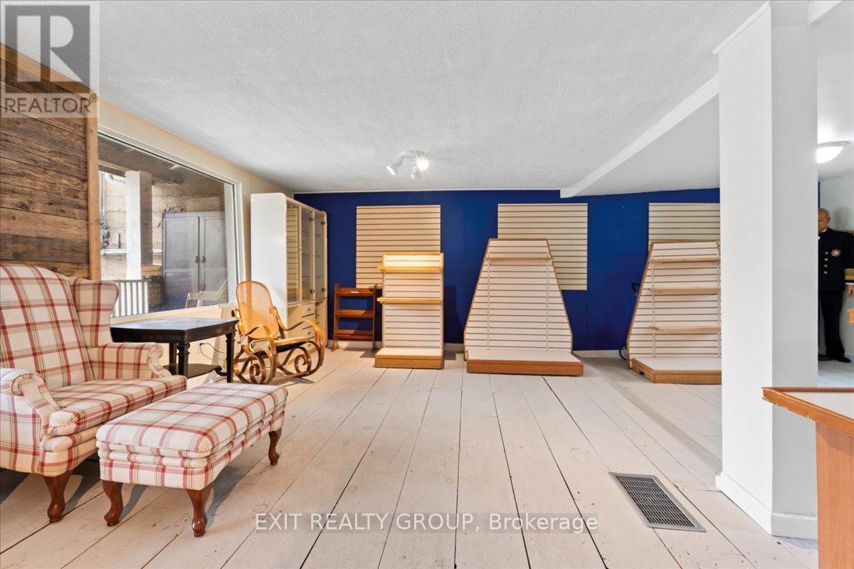 101 Durham Street S, Madoc, ON