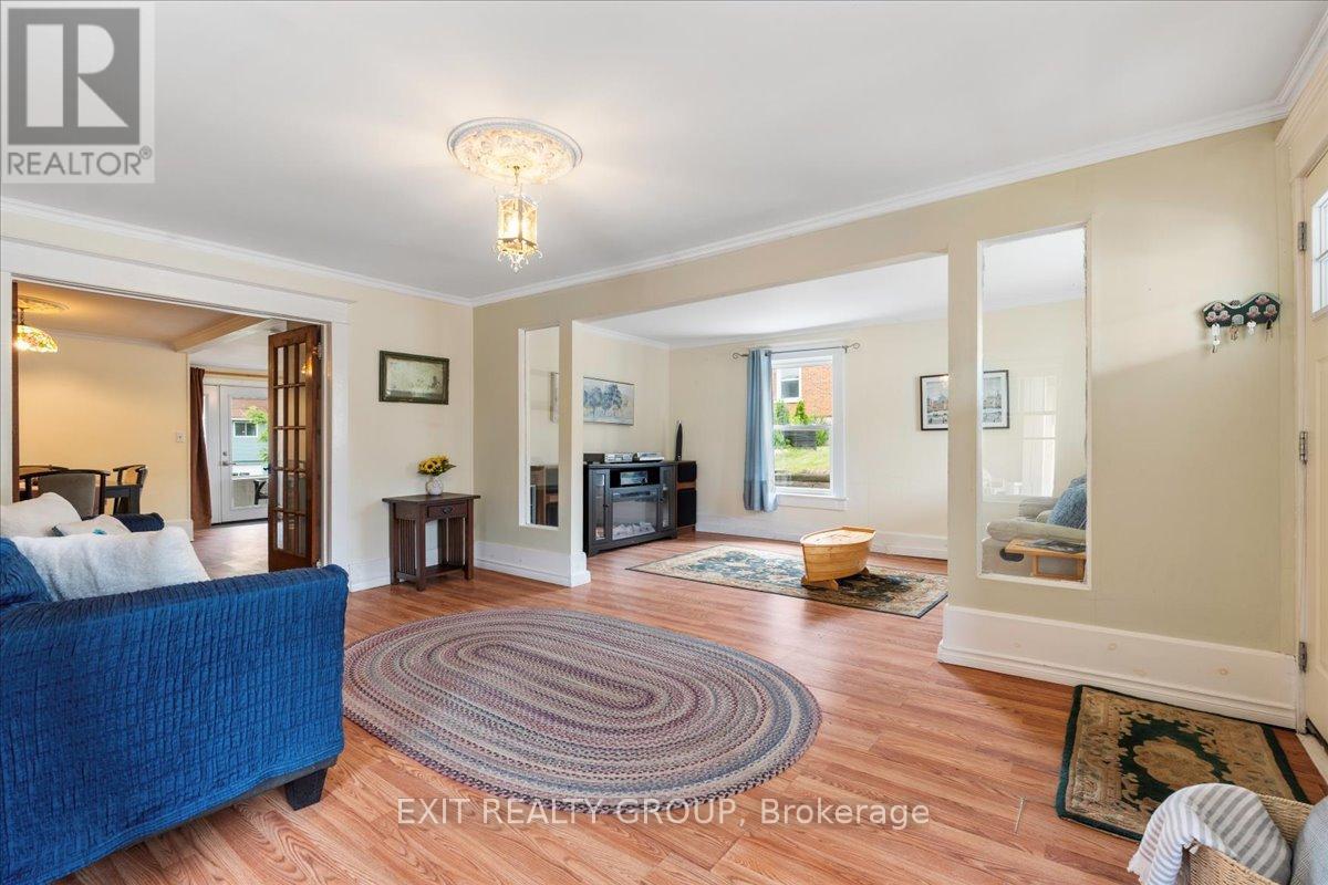 101 Durham Street S, Madoc, ON