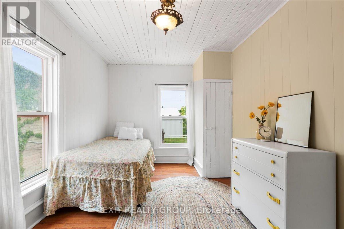 101 Durham Street S, Madoc, ON