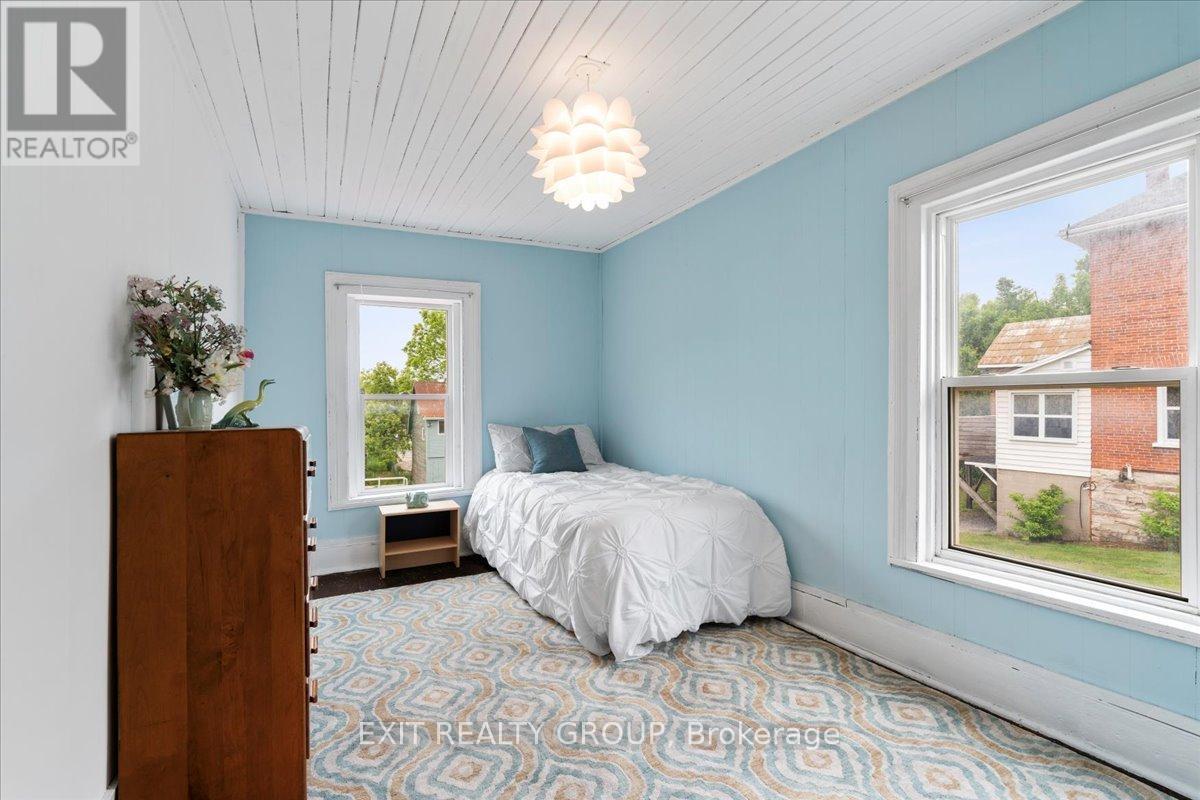 101 Durham Street S, Madoc, ON