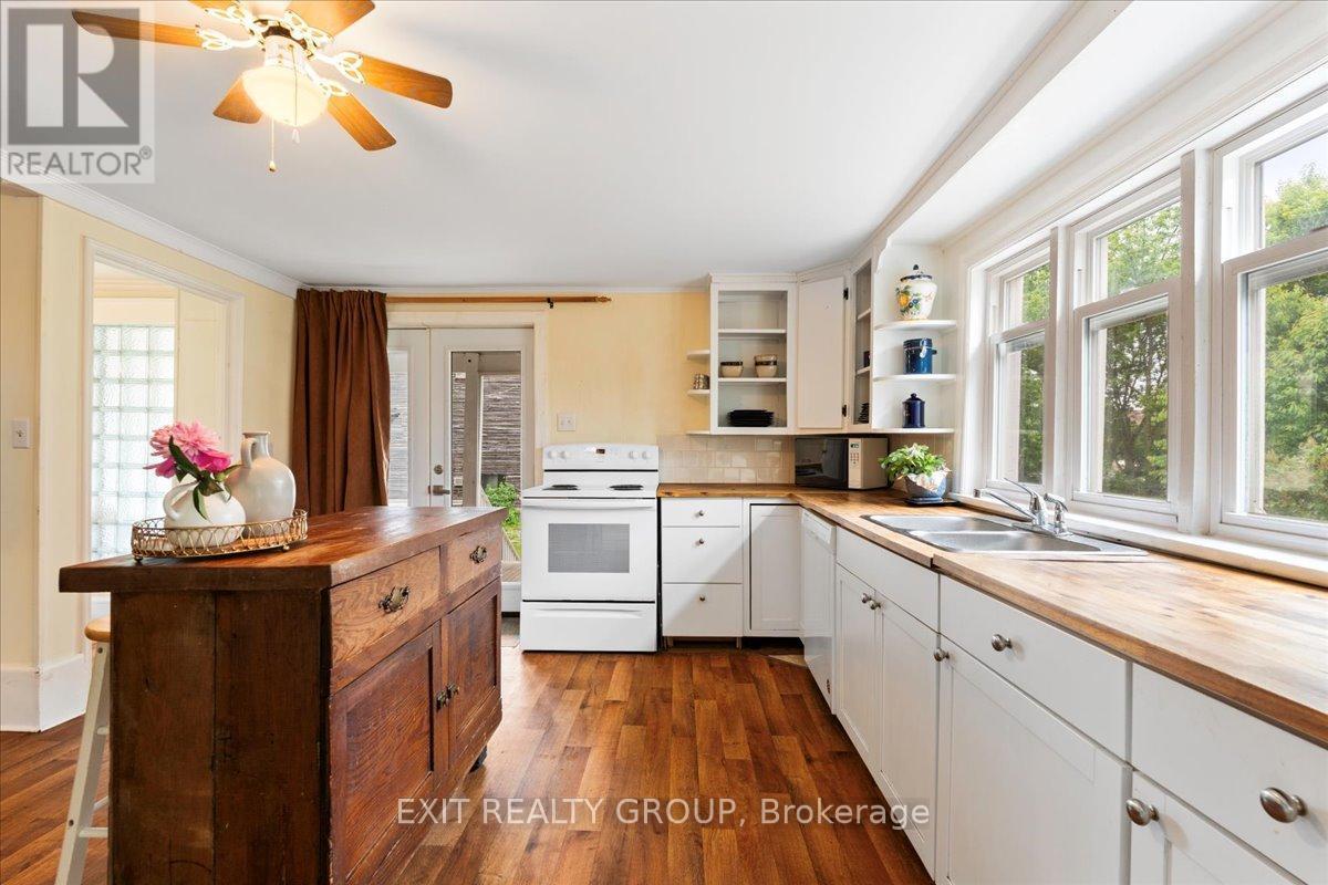 101 Durham Street S, Madoc, ON