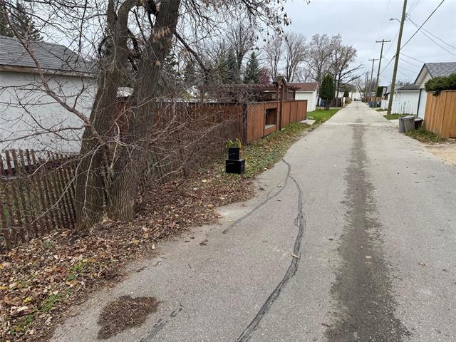 45 Berrydale Ave, Winnipeg, MB